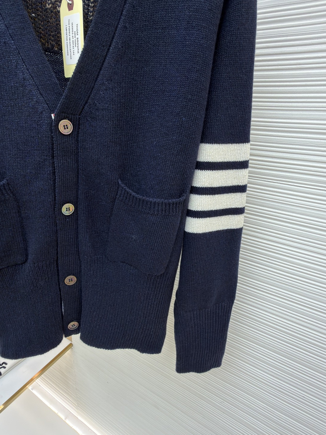 THOM BROWNE 后背小马图案V领开衫 针织衫 毛衣 外套 长袖 海军蓝 B0 MKC624A-Y1029-415