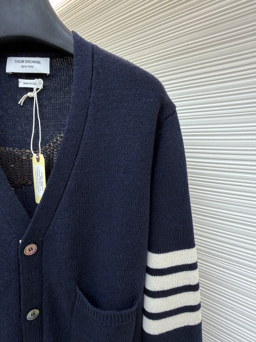 THOM BROWNE 后背小马图案V领开衫 针织衫 毛衣 外套 长袖 海军蓝 B0 MKC624A-Y1029-415