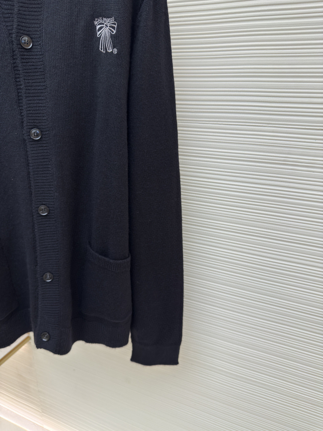 Acne Studios 蝴蝶结刺绣针织开衫 毛衣 针织衫 外套 长袖 黑色 B0 B60385-900