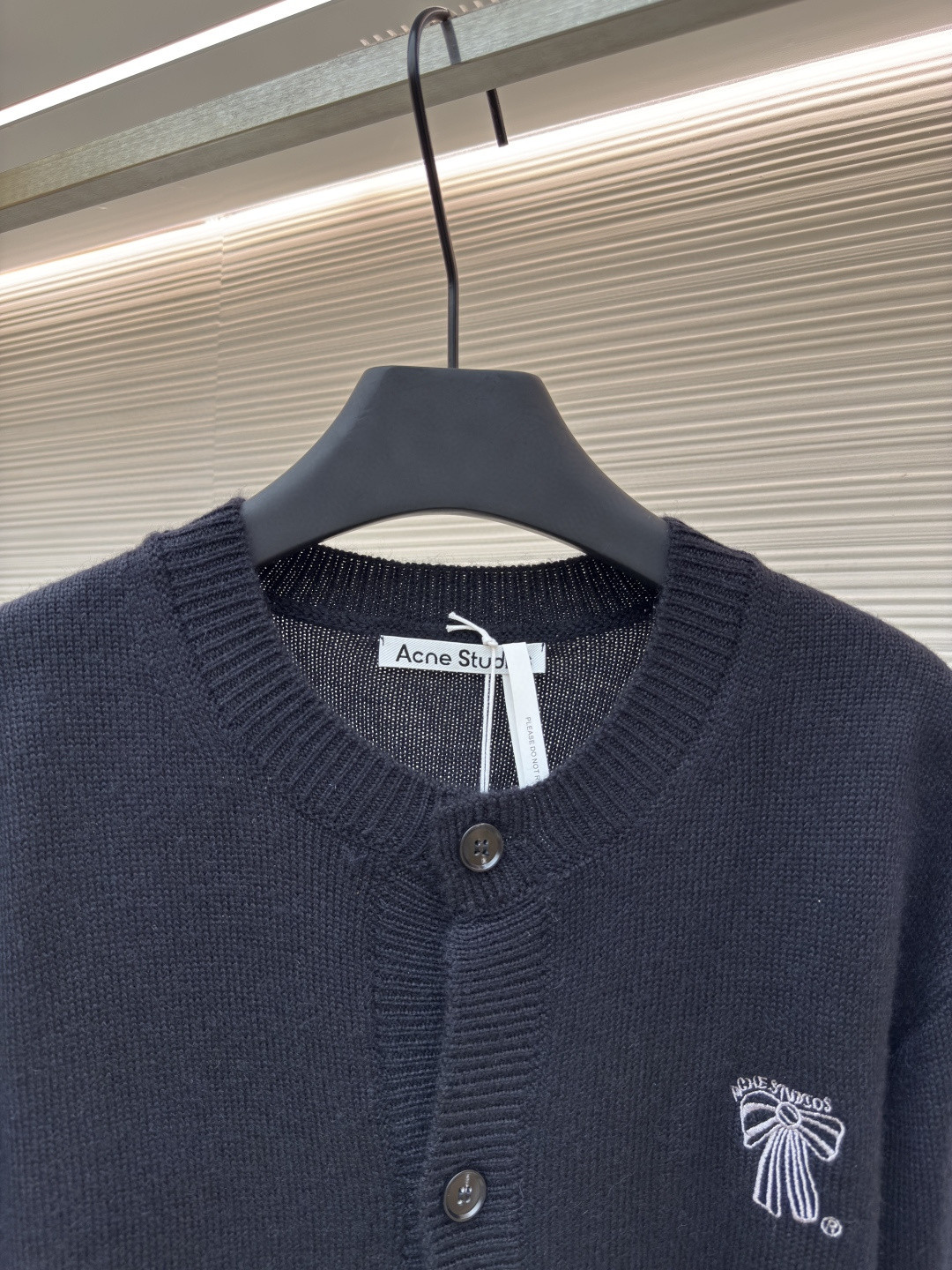 Acne Studios 蝴蝶结刺绣针织开衫 毛衣 针织衫 外套 长袖 黑色 B0 B60385-900