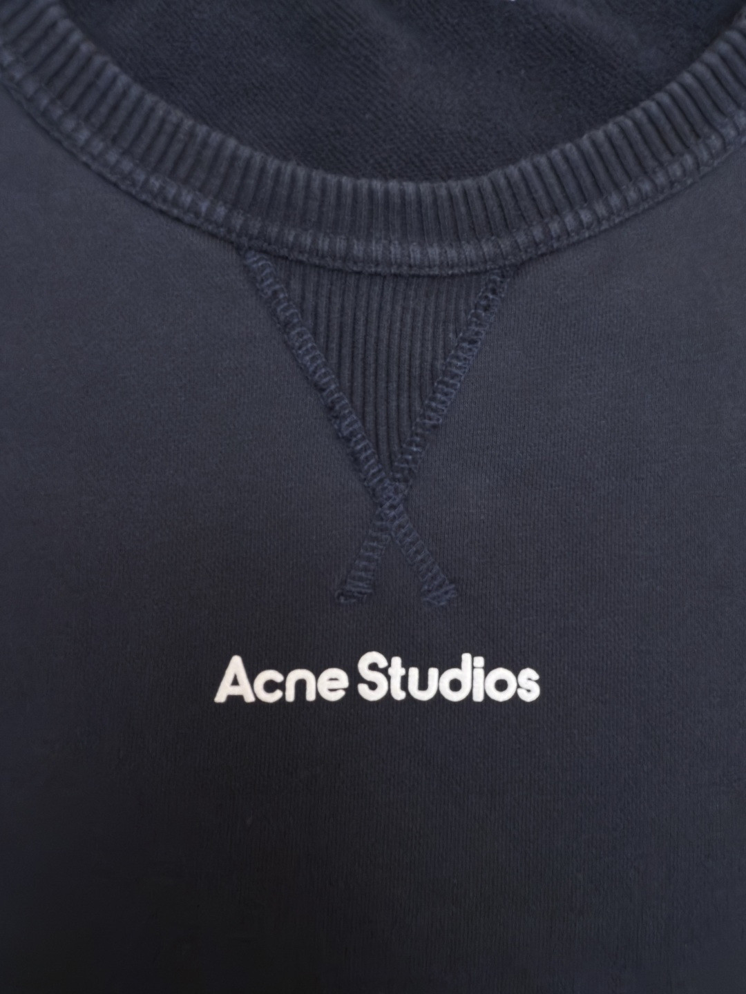 Acne Studios 胸前徽标圆领卫衣 T恤 长袖 白色 黑色 A5 CI0169-900