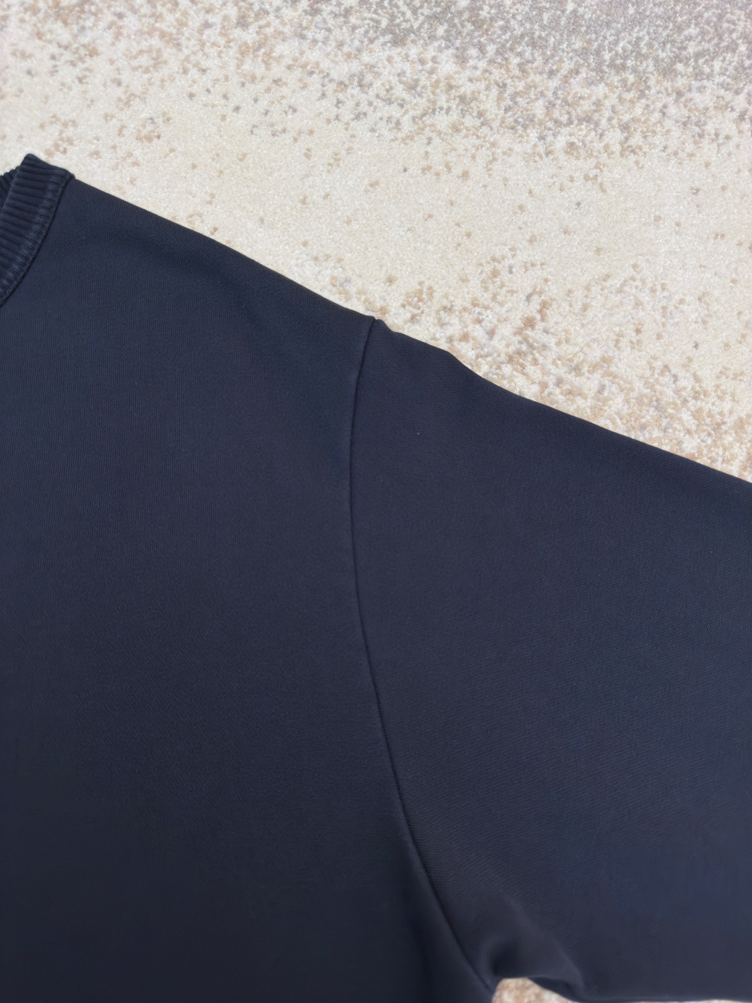 Acne Studios 胸前徽标圆领卫衣 T恤 长袖 白色 黑色 A5 CI0169-900