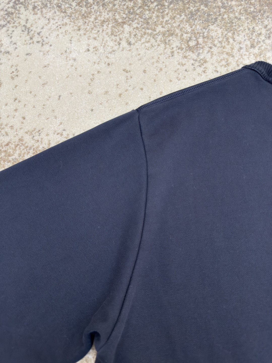 Acne Studios 胸前徽标圆领卫衣 T恤 长袖 白色 黑色 A5 CI0169-900