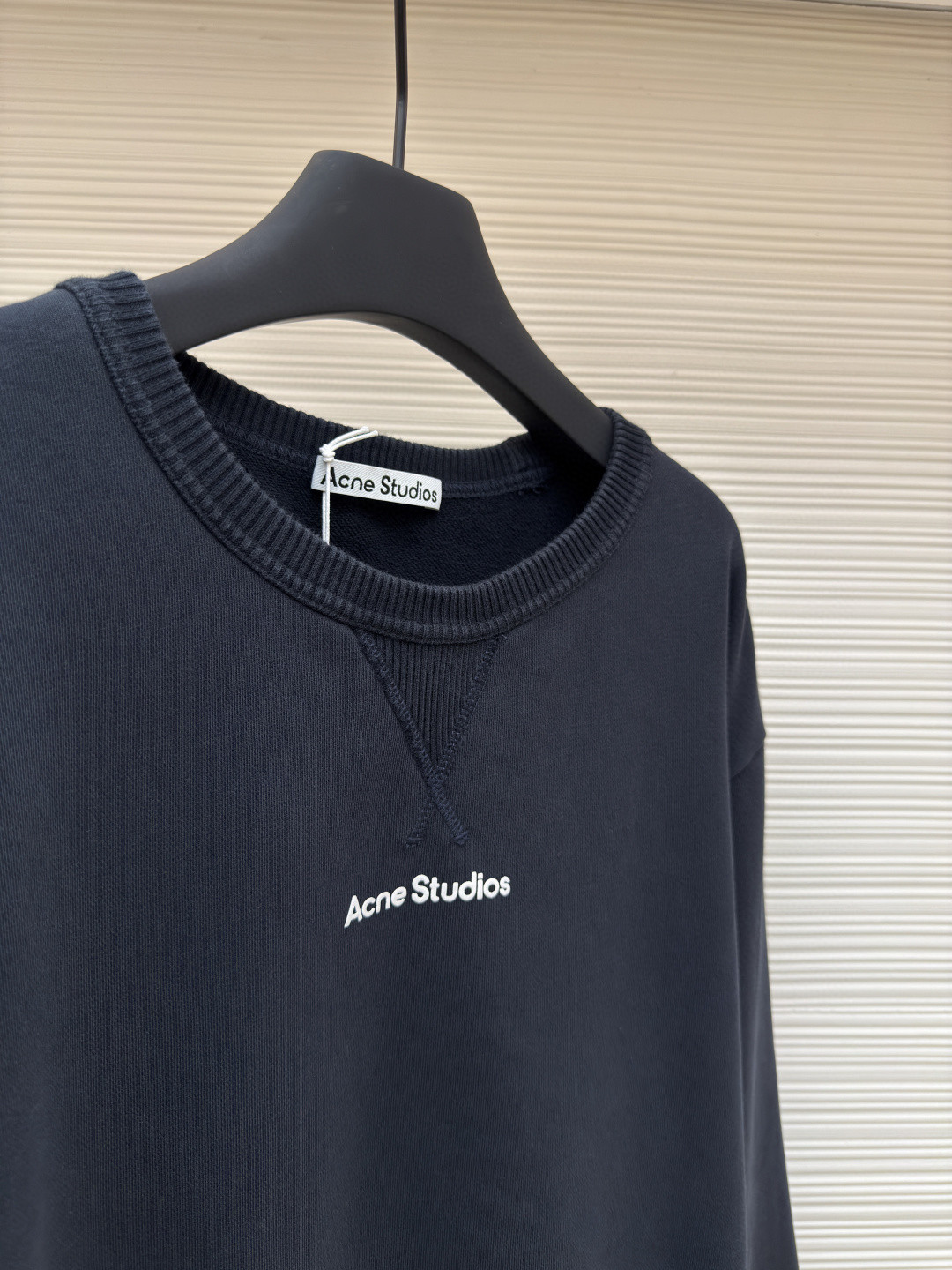Acne Studios 胸前徽标圆领卫衣 T恤 长袖 白色 黑色 A5 CI0169-900