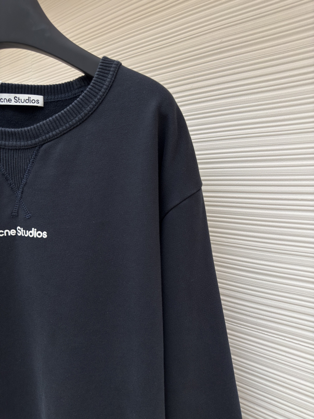 Acne Studios 胸前徽标圆领卫衣 T恤 长袖 白色 黑色 A5 CI0169-900