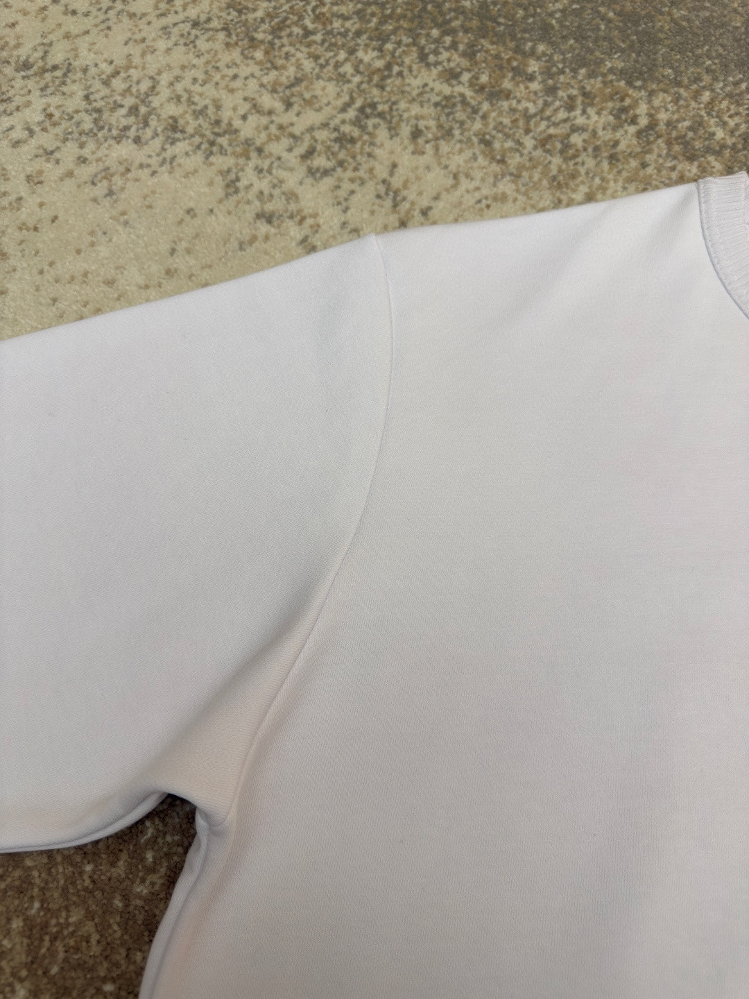 Acne Studios 胸前徽标圆领卫衣 T恤 长袖 白色 黑色 A5 CI0169-900