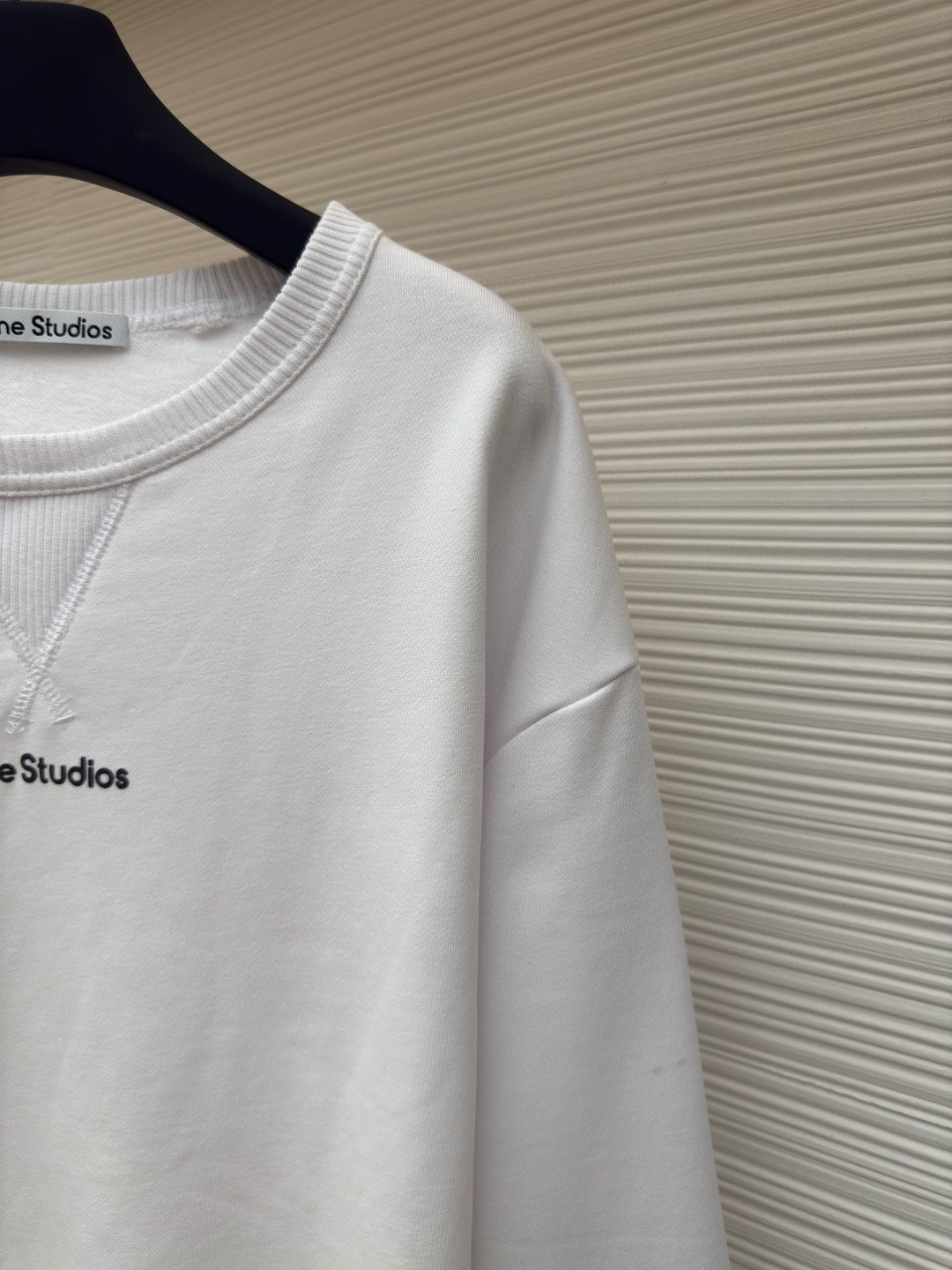 Acne Studios 胸前徽标圆领卫衣 T恤 长袖 白色 黑色 A5 CI0169-900