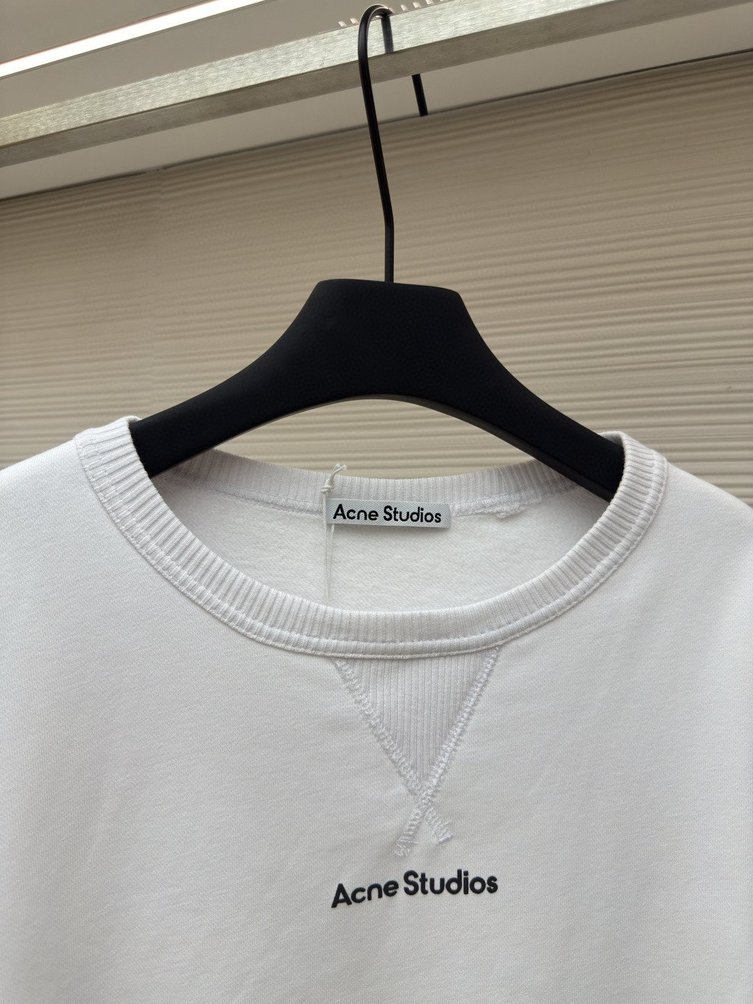 Acne Studios 胸前徽标圆领卫衣 T恤 长袖 白色 黑色 A5 CI0169-900