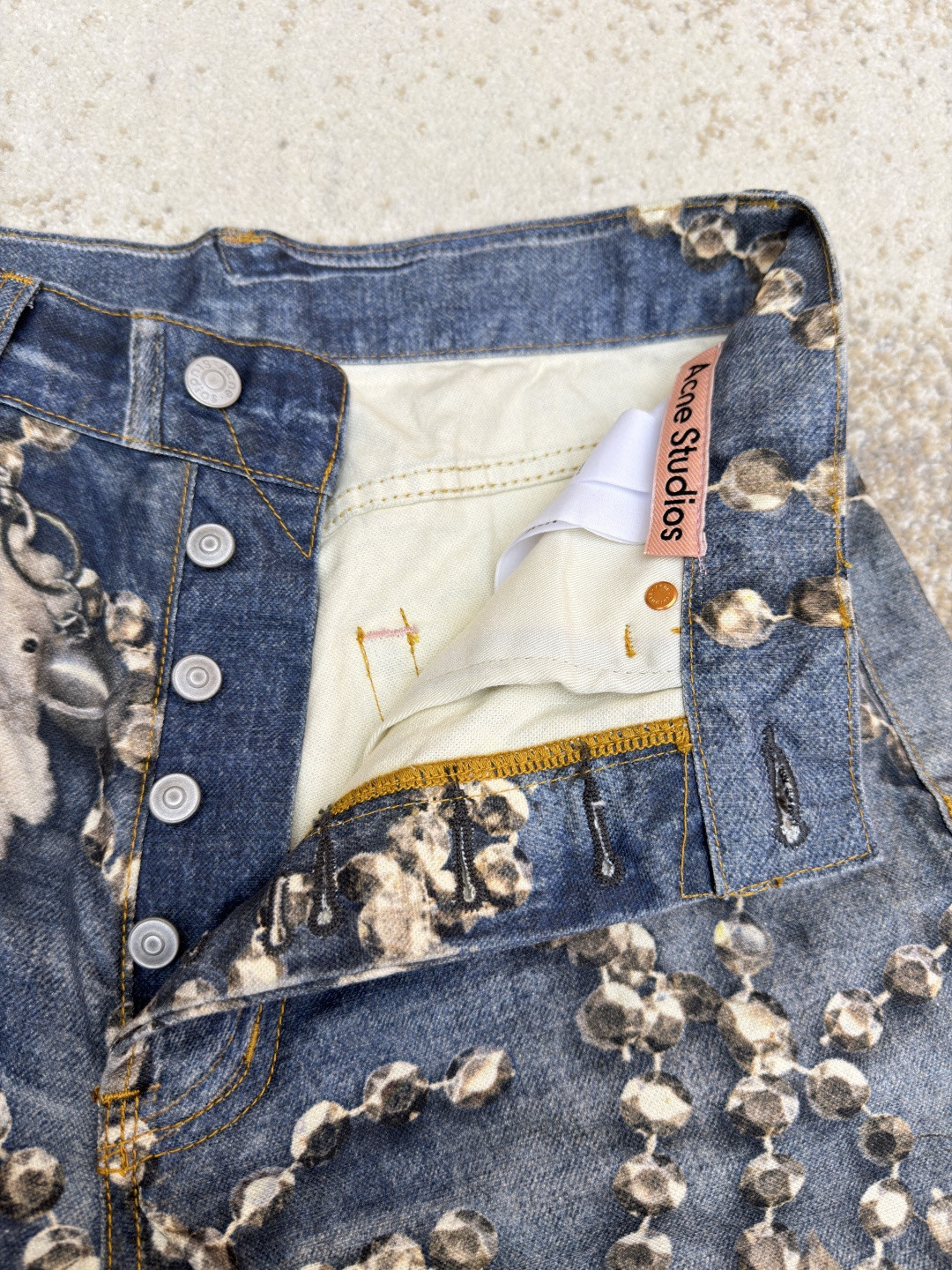 Acne Studios 水晶蝴蝶结3D错视小熊印花牛仔裤 长裤 裤子 蓝色 B0 CK0135-AUZ142