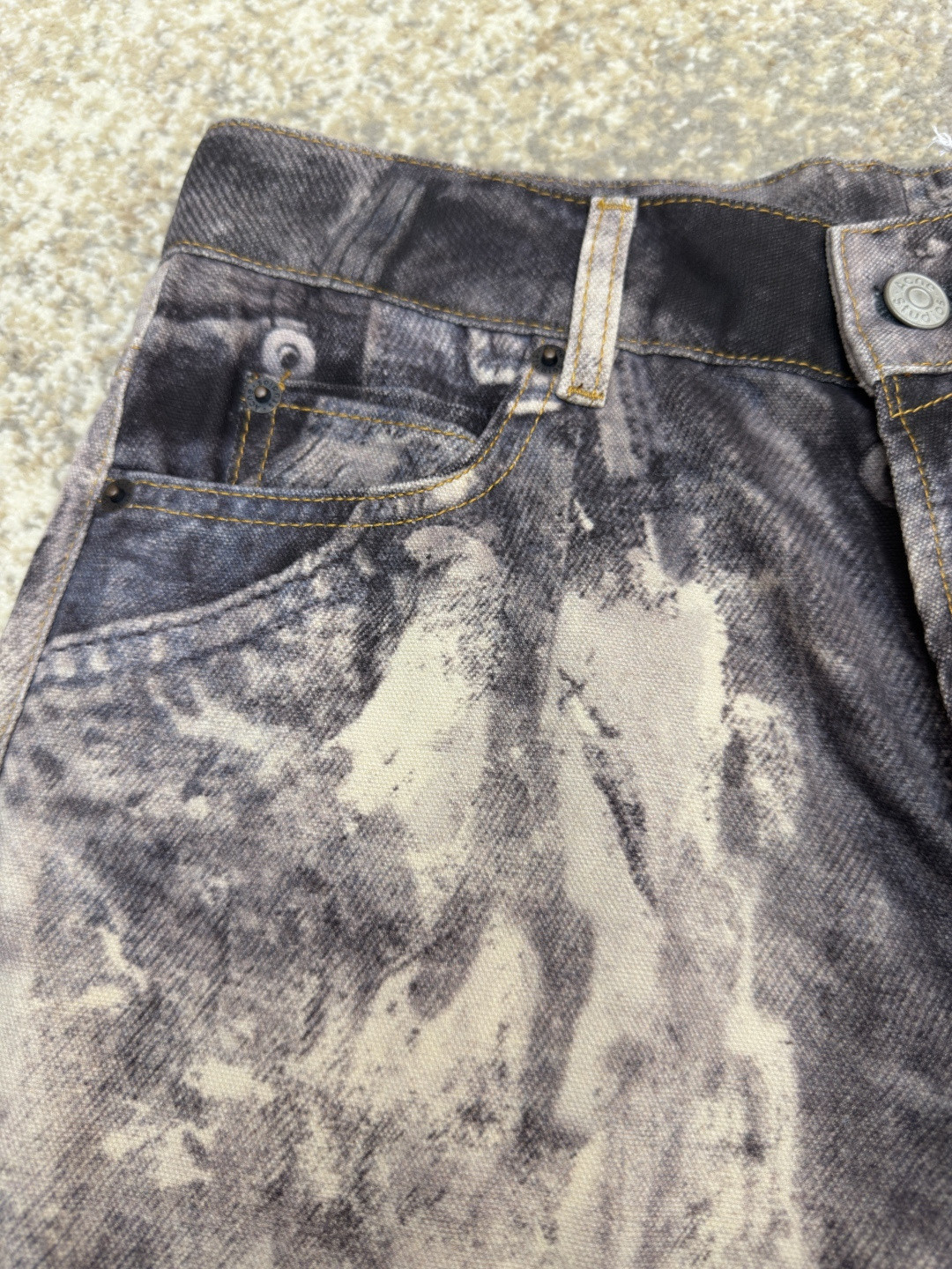 Acne Studios 泥染废土错视喷墨仿旧效果 3D打印牛仔裤 长裤 裤子 B0 A00410-AAA