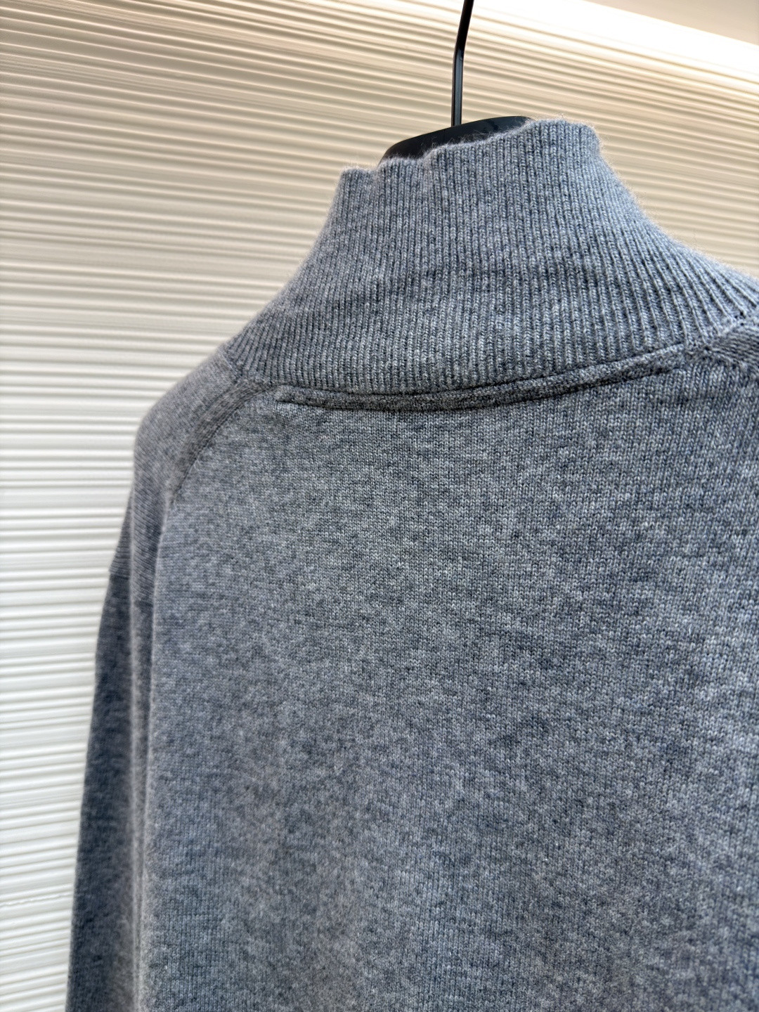 Burberry 巴宝莉 刺绣半拉链高领针织衫 毛衣 长袖 外套 灰色 蓝色 B0 81121321