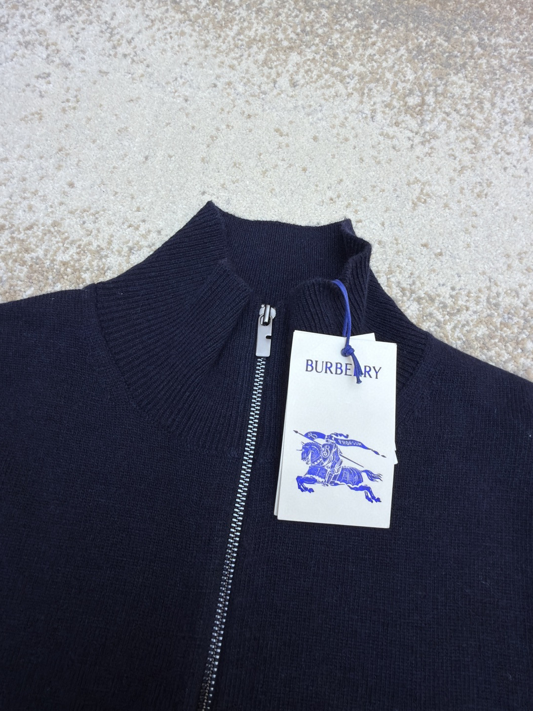 Burberry 巴宝莉 刺绣半拉链高领针织衫 毛衣 长袖 外套 灰色 蓝色 B0 81121321