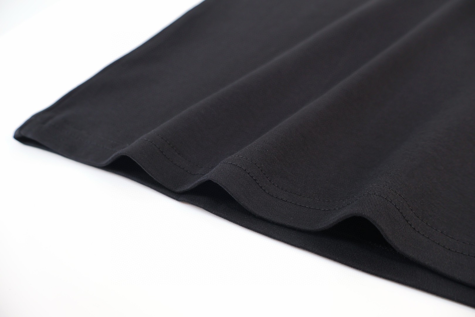 DIOR 迪奥 宣言刺绣圆领T恤 短袖 白色 黑色 A0 693J661A3282-C981