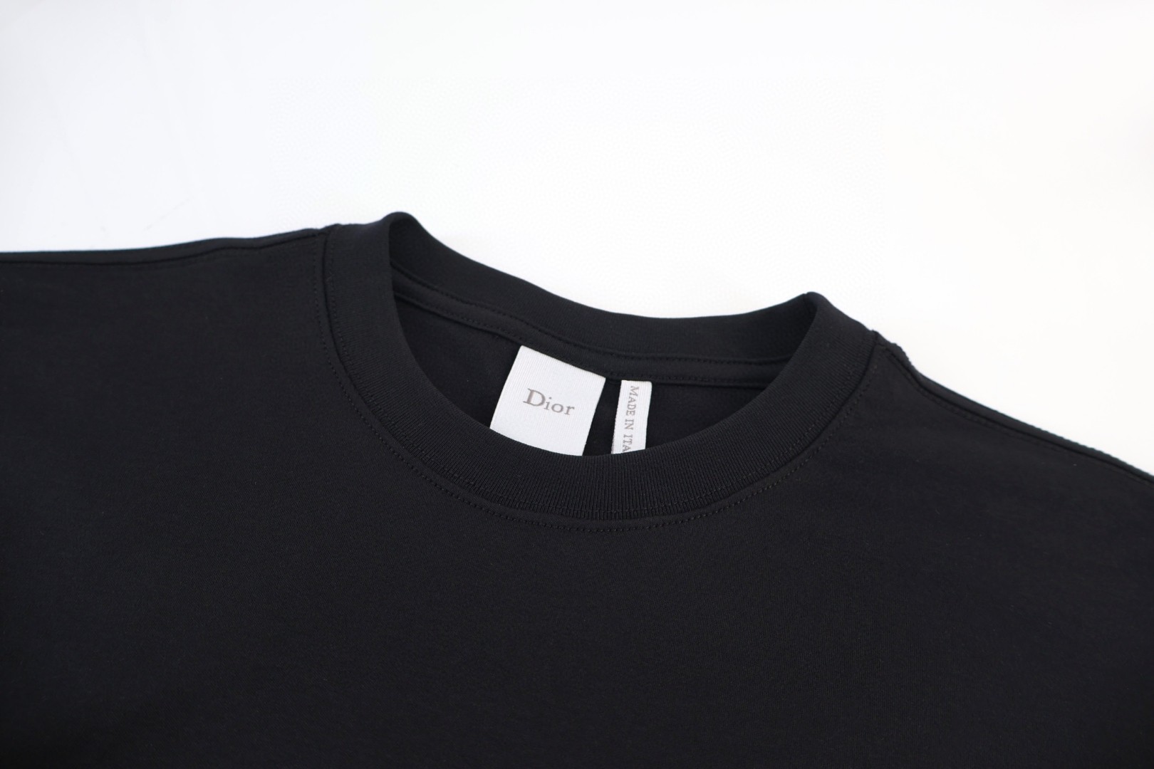 DIOR 迪奥 宣言刺绣圆领T恤 短袖 白色 黑色 A0 693J661A3282-C981
