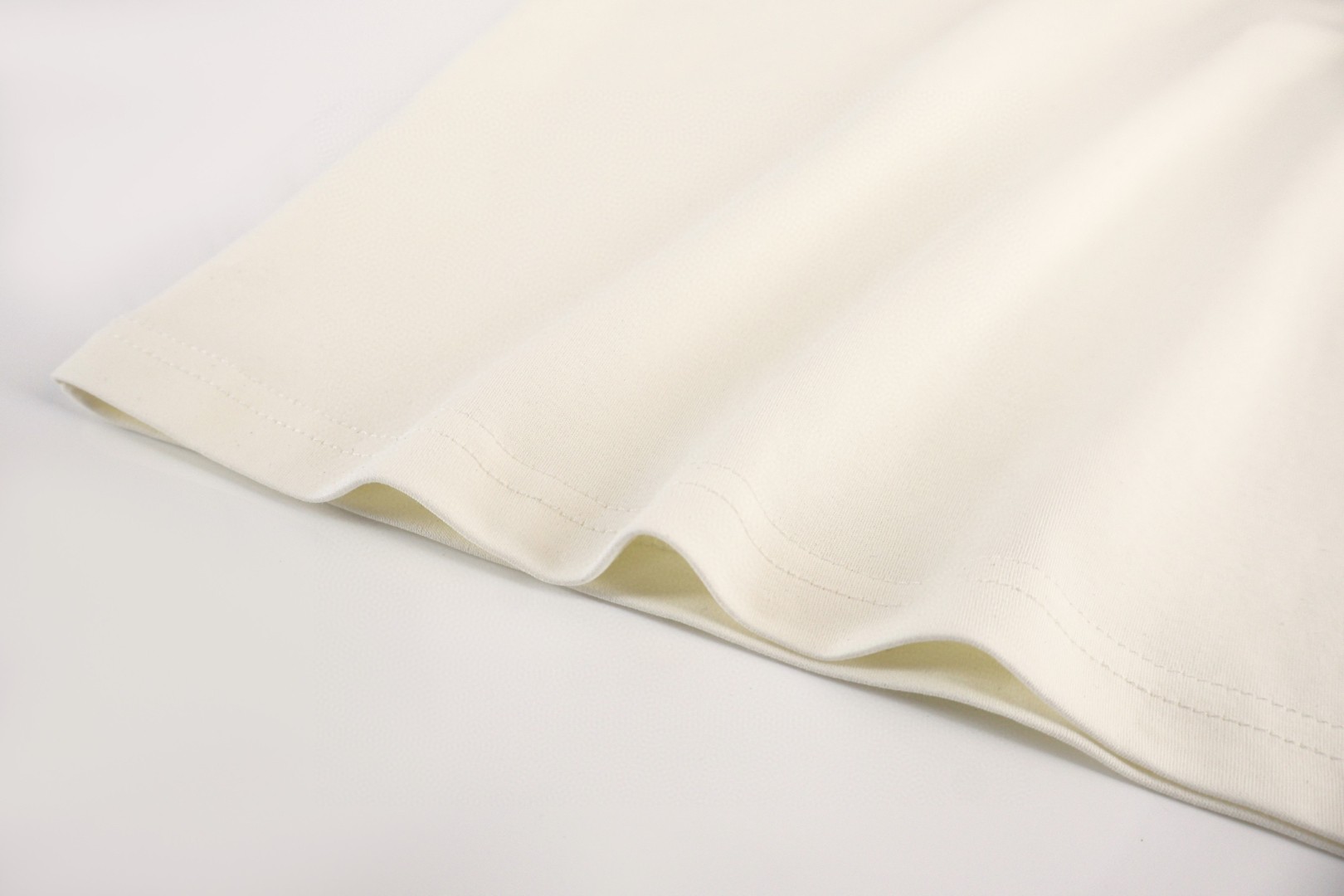 DIOR 迪奥 宣言刺绣圆领T恤 短袖 白色 黑色 A0 693J661A3282-C981