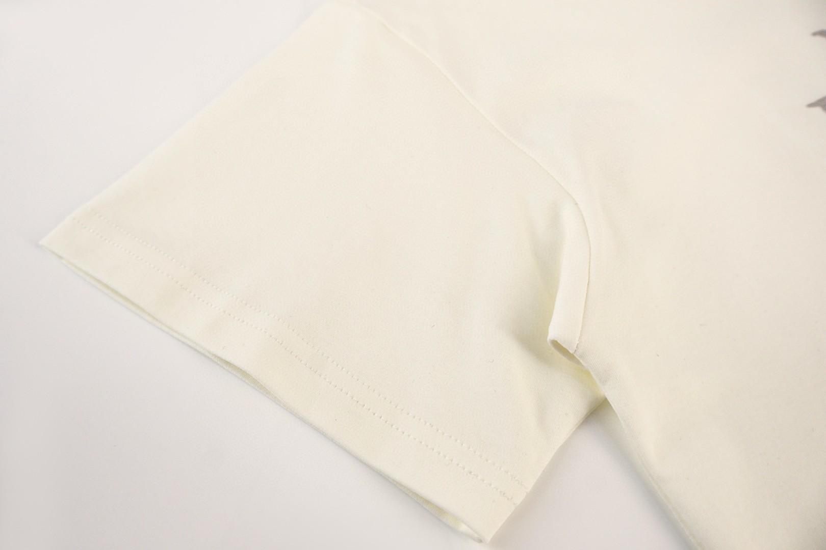 DIOR 迪奥 宣言刺绣圆领T恤 短袖 白色 黑色 A0 693J661A3282-C981