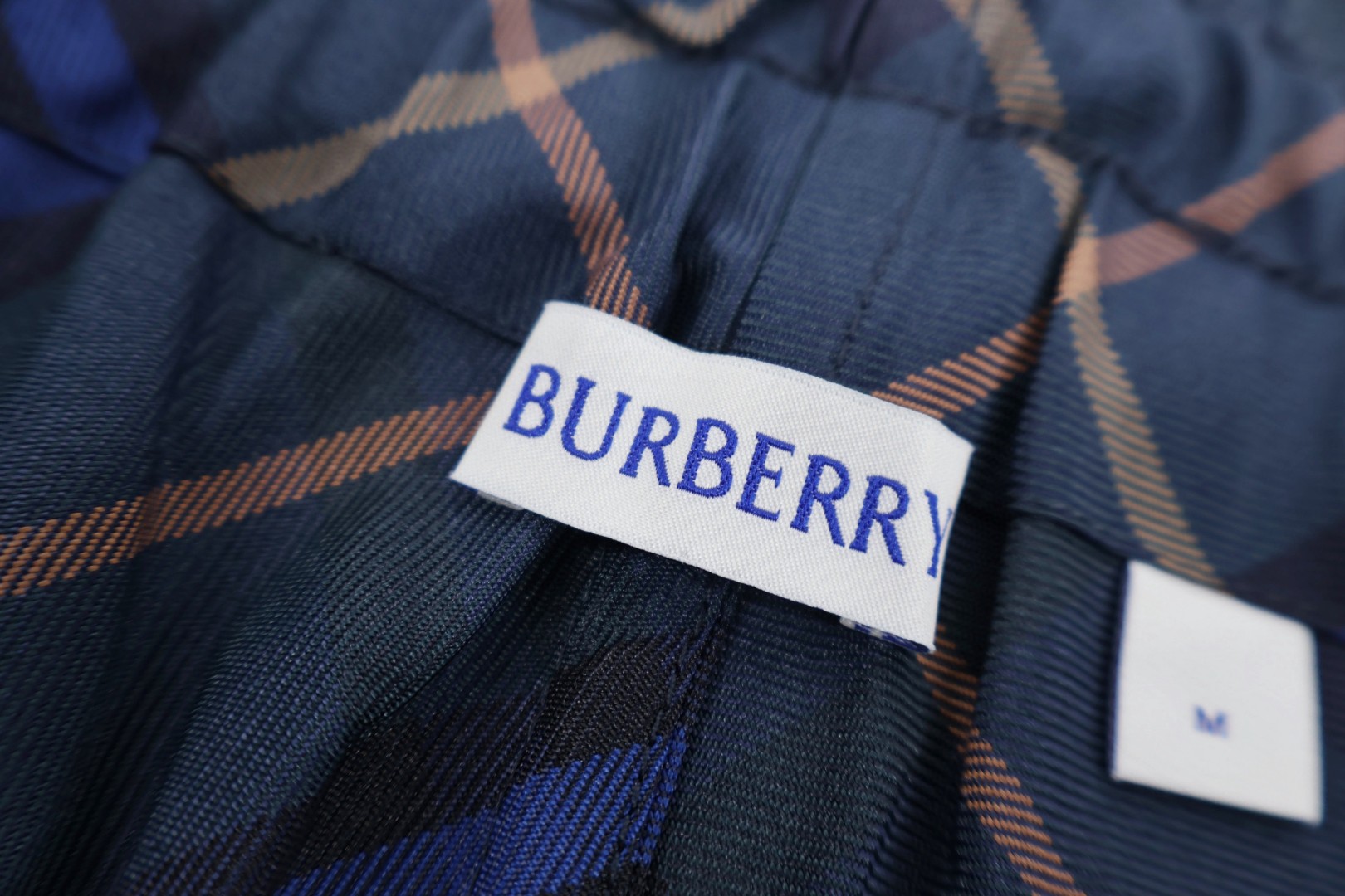 Burberry 巴宝莉 斜纹战马松紧腰沙滩短裤 裤子 五分裤 休闲裤 米色 卡其色 蓝色 A5 81055081