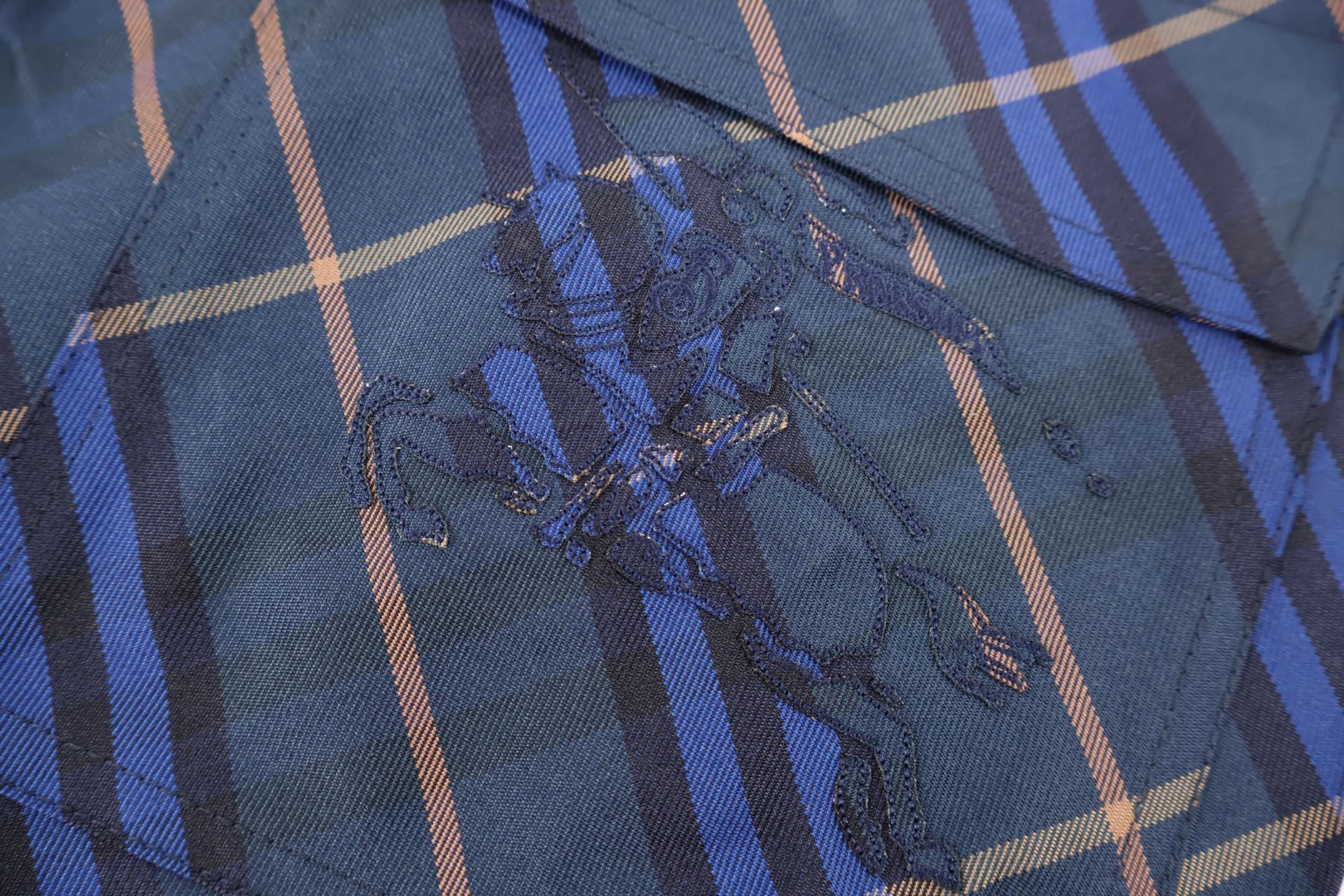 Burberry 巴宝莉 斜纹战马松紧腰沙滩短裤 裤子 五分裤 休闲裤 米色 卡其色 蓝色 A5 81055081