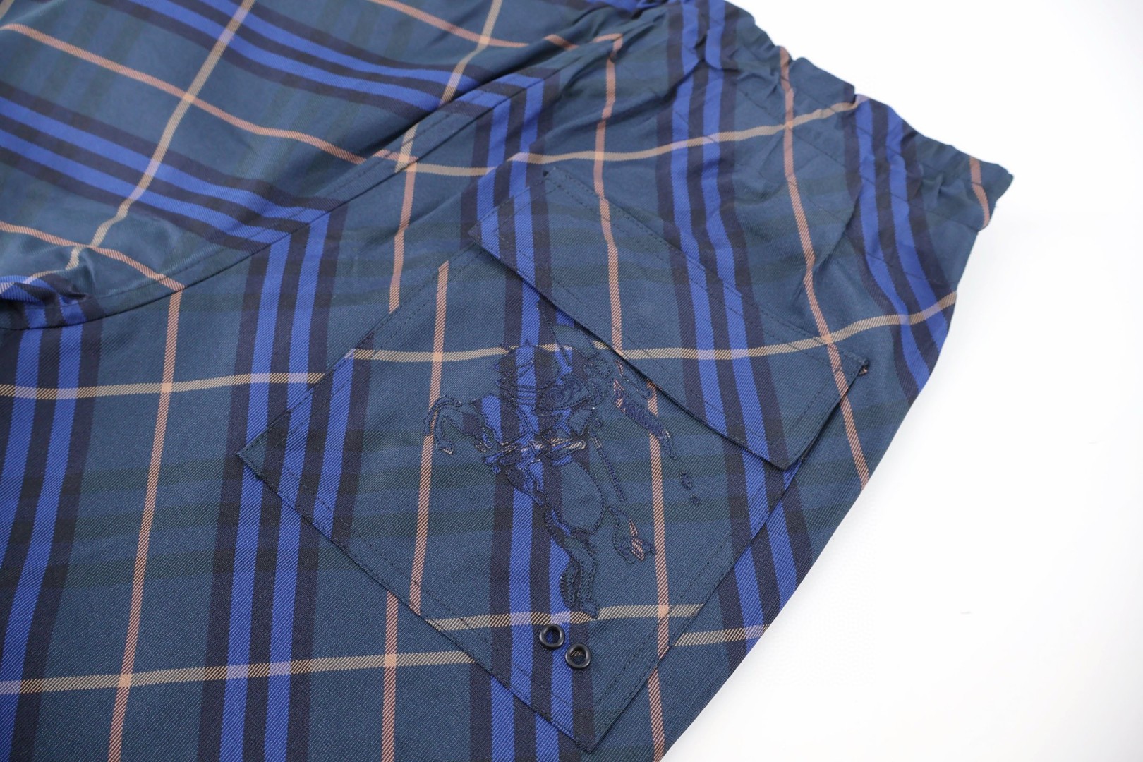 Burberry 巴宝莉 斜纹战马松紧腰沙滩短裤 裤子 五分裤 休闲裤 米色 卡其色 蓝色 A5 81055081