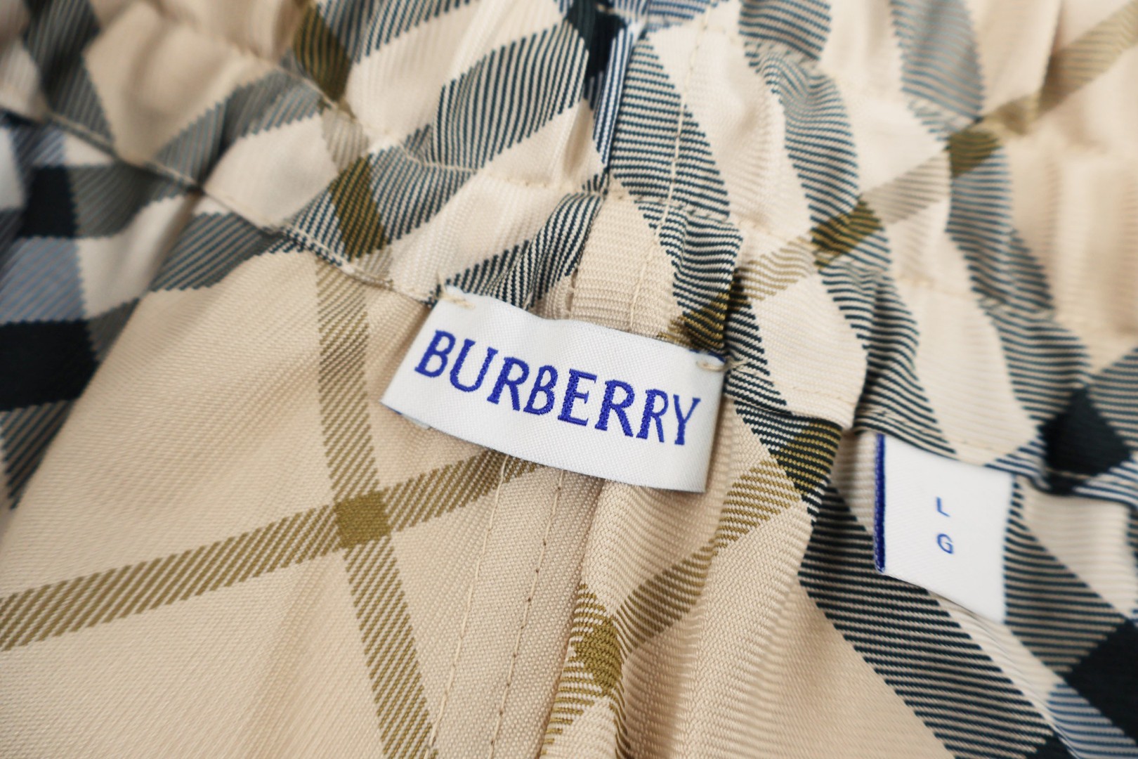 Burberry 巴宝莉 斜纹战马松紧腰沙滩短裤 裤子 五分裤 休闲裤 米色 卡其色 蓝色 A5 81055081