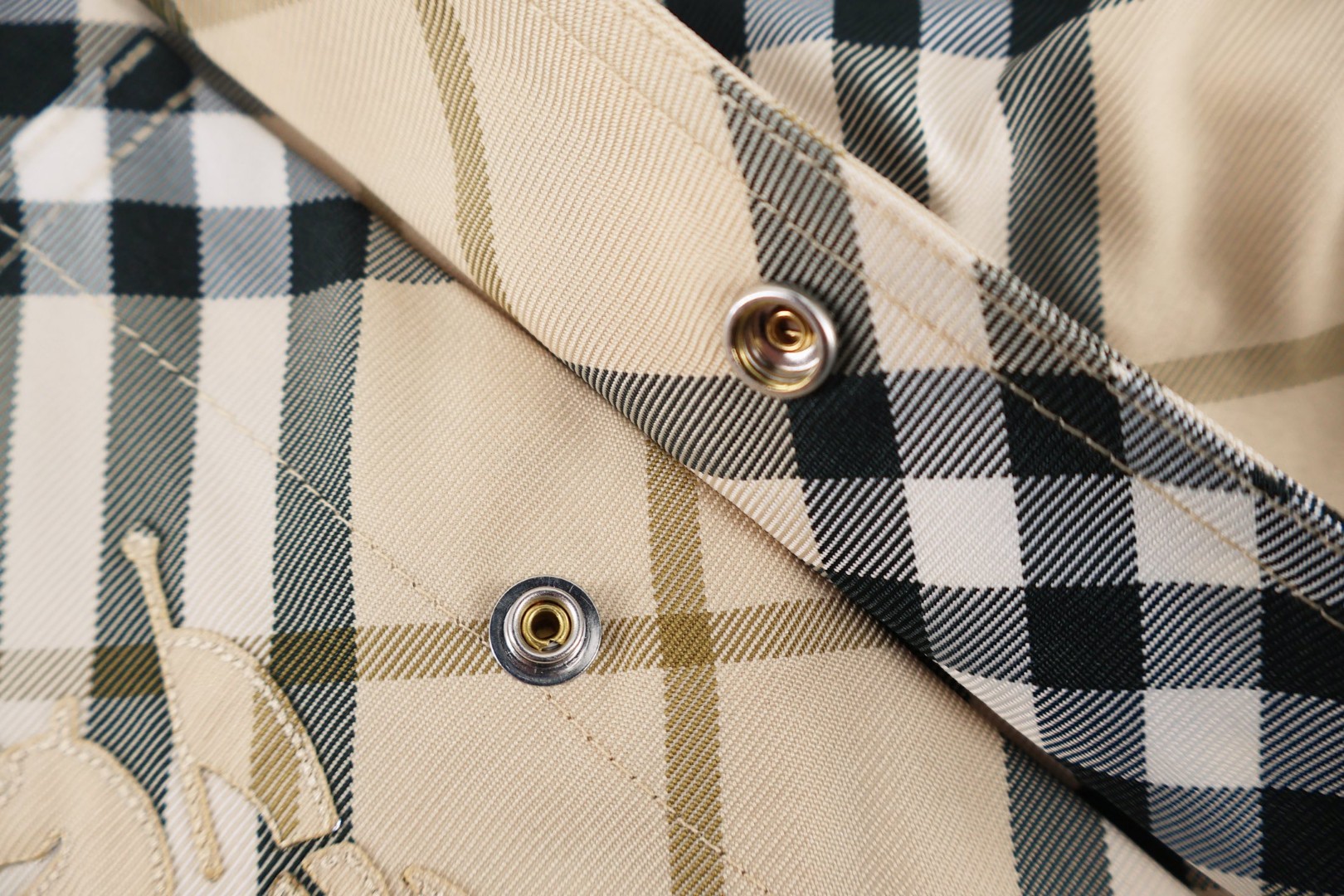 Burberry 巴宝莉 斜纹战马松紧腰沙滩短裤 裤子 五分裤 休闲裤 米色 卡其色 蓝色 A5 81055081