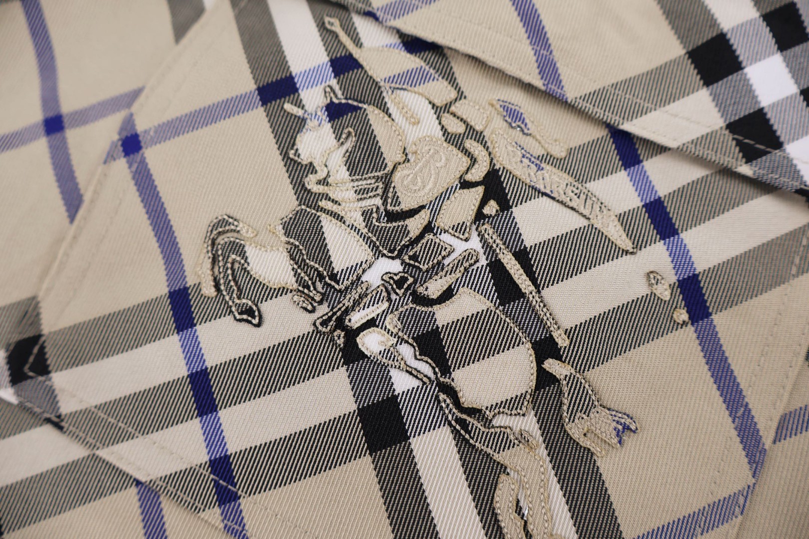 Burberry 巴宝莉 斜纹战马松紧腰沙滩短裤 裤子 五分裤 休闲裤 米色 卡其色 蓝色 A5 81055081