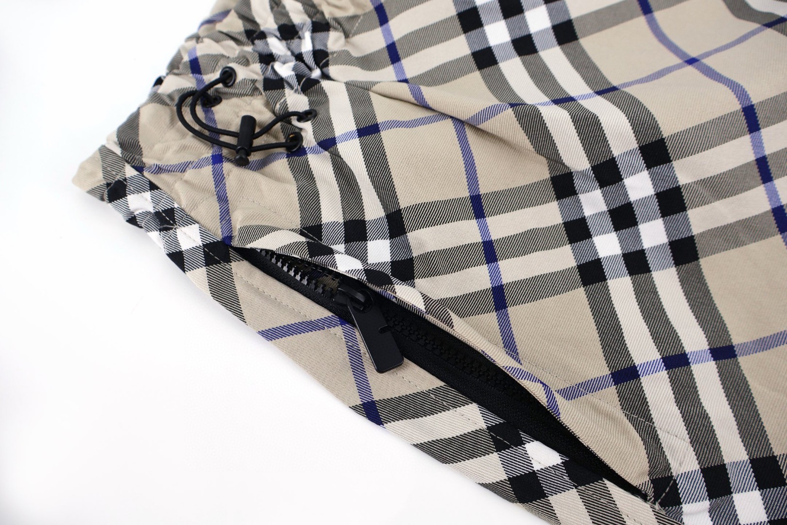 Burberry 巴宝莉 斜纹战马松紧腰沙滩短裤 裤子 五分裤 休闲裤 米色 卡其色 蓝色 A5 81055081