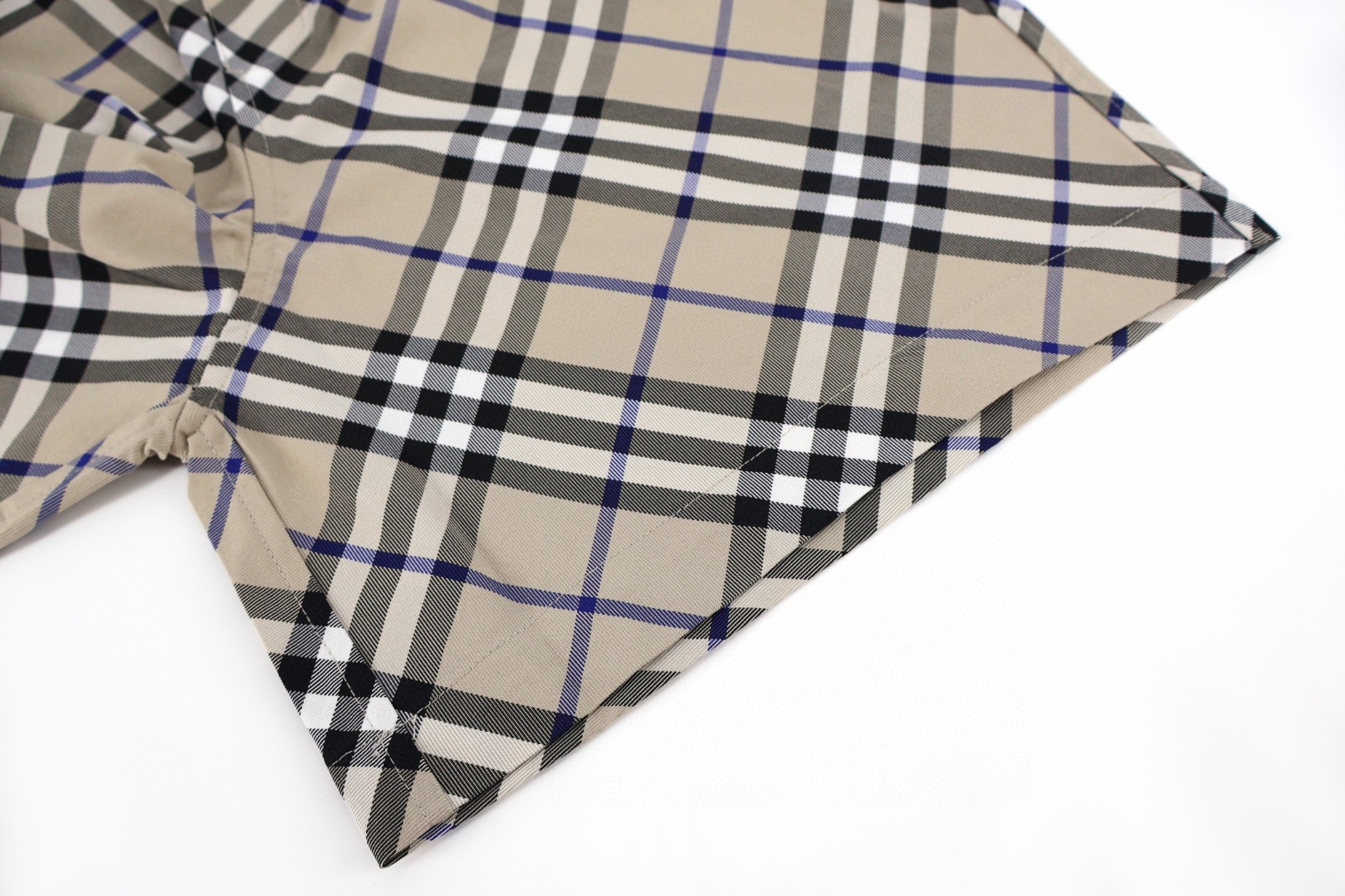 Burberry 巴宝莉 斜纹战马松紧腰沙滩短裤 裤子 五分裤 休闲裤 米色 卡其色 蓝色 A5 81055081