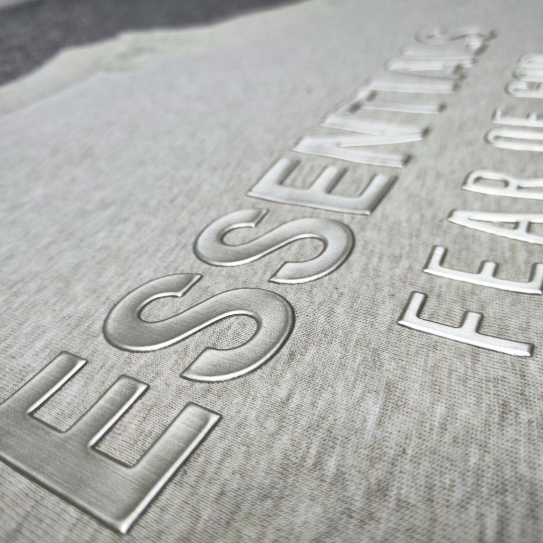 Fear of God Essentials 拉丝银硅胶字母印花圆领短袖 T恤 男女同款 夏款 黑色 燕麦色 希瑟灰