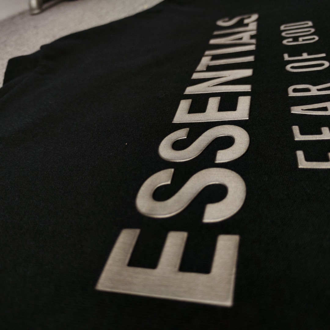 Fear of God Essentials 拉丝银硅胶字母印花圆领短袖 T恤 男女同款 夏款 黑色 燕麦色 希瑟灰