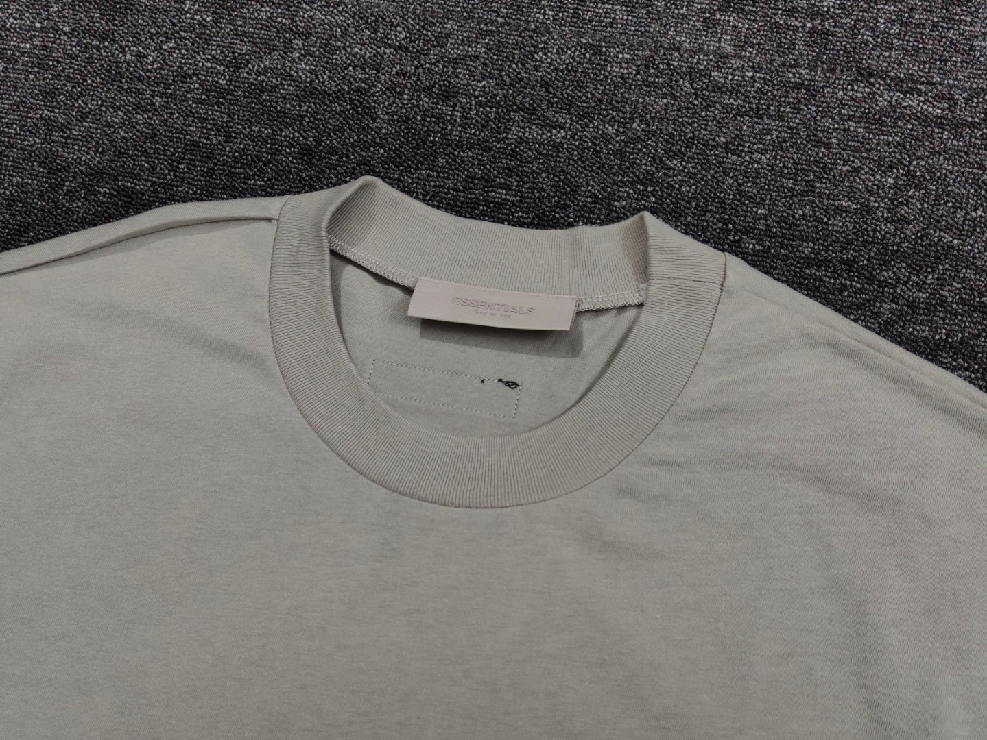 Fear of God Essentials 双排植绒字母印花圆领短袖 T恤 男女同款 夏款 珊瑚红 烟丝色 黑棕色 蛋壳白 烟灰色