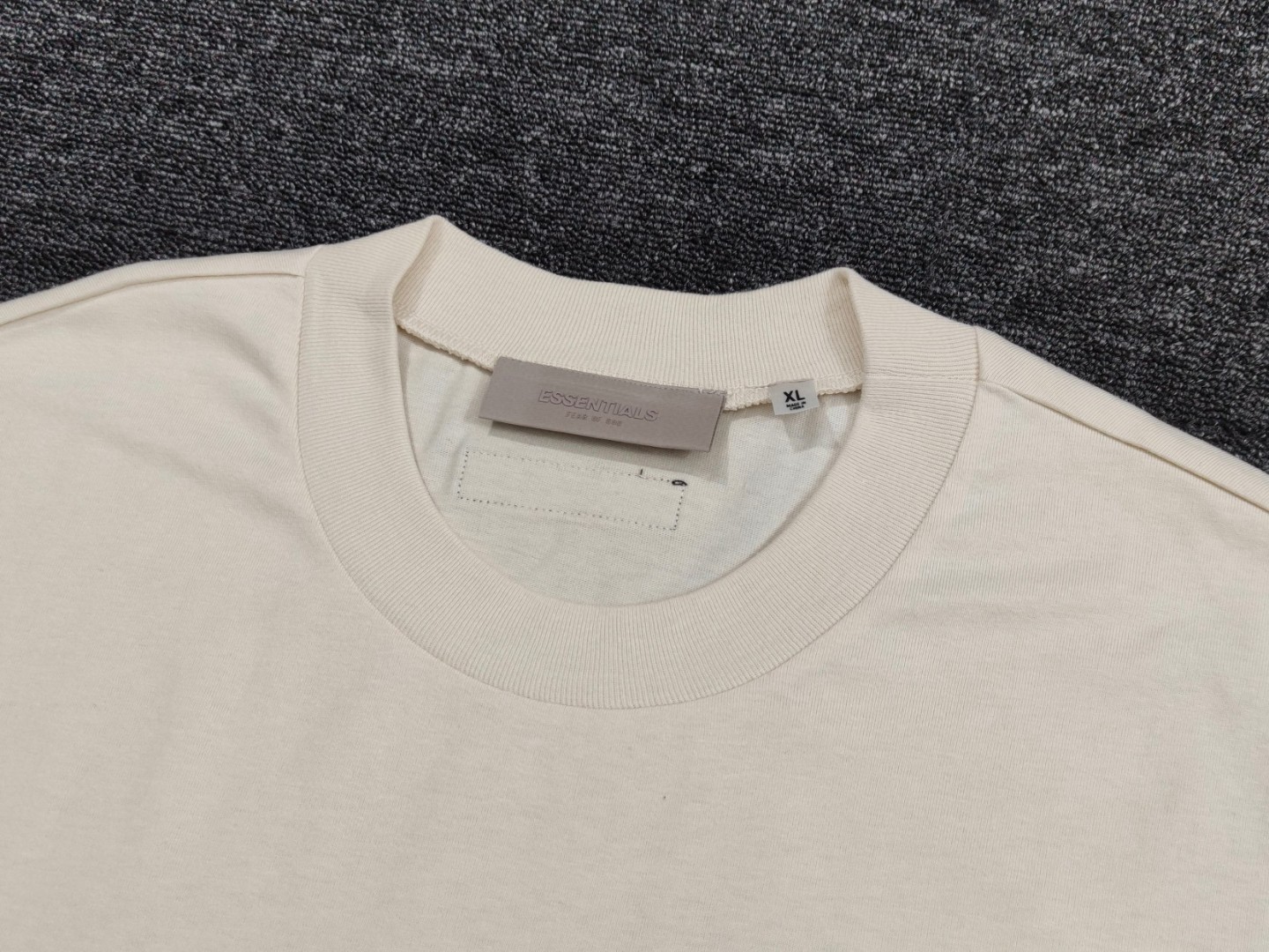 Fear of God Essentials 双排植绒字母印花圆领短袖 T恤 男女同款 夏款 珊瑚红 烟丝色 黑棕色 蛋壳白 烟灰色