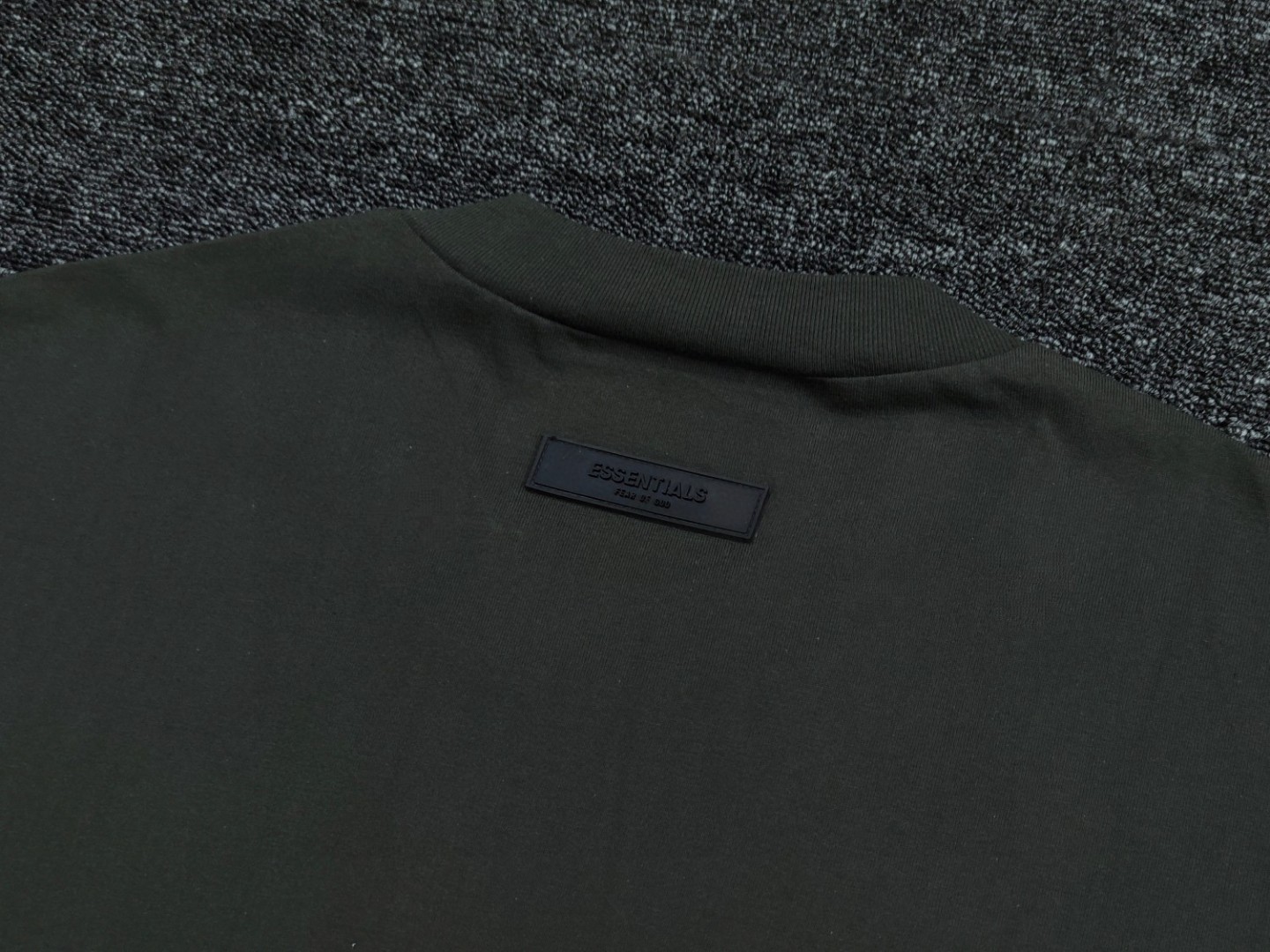 Fear of God Essentials 双排植绒字母印花圆领短袖 T恤 男女同款 夏款 珊瑚红 烟丝色 黑棕色 蛋壳白 烟灰色