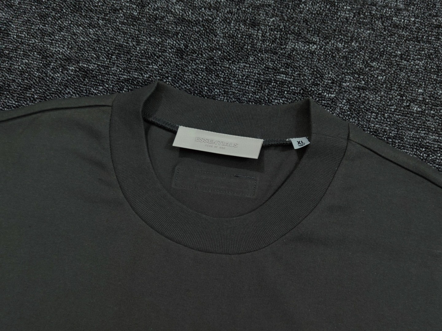 Fear of God Essentials 双排植绒字母印花圆领短袖 T恤 男女同款 夏款 珊瑚红 烟丝色 黑棕色 蛋壳白 烟灰色