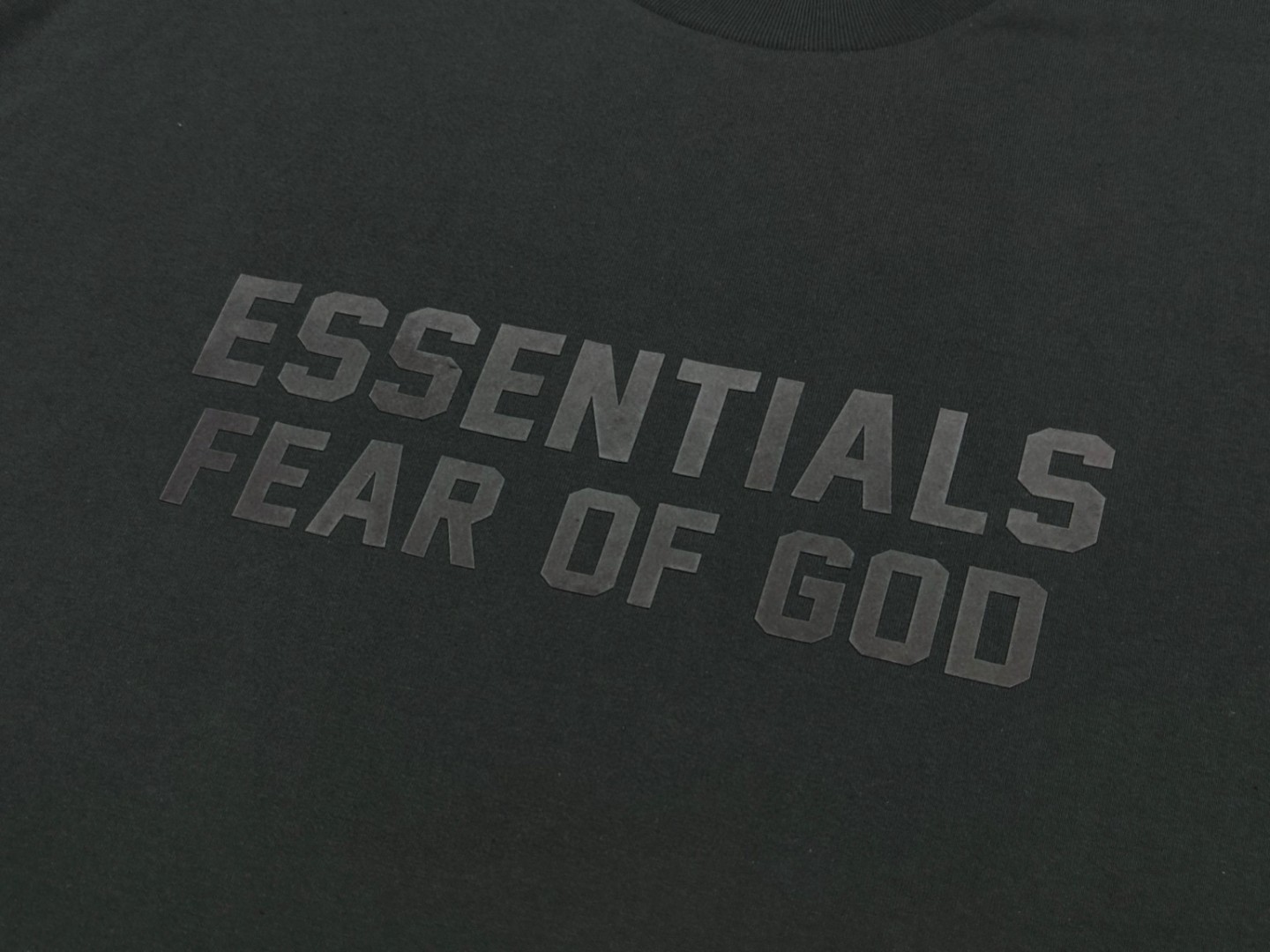 Fear of God Essentials 双排植绒字母印花圆领短袖 T恤 男女同款 夏款 珊瑚红 烟丝色 黑棕色 蛋壳白 烟灰色
