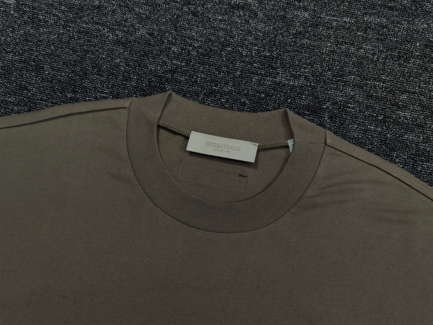 Fear of God Essentials 双排植绒字母印花圆领短袖 T恤 男女同款 夏款 珊瑚红 烟丝色 黑棕色 蛋壳白 烟灰色