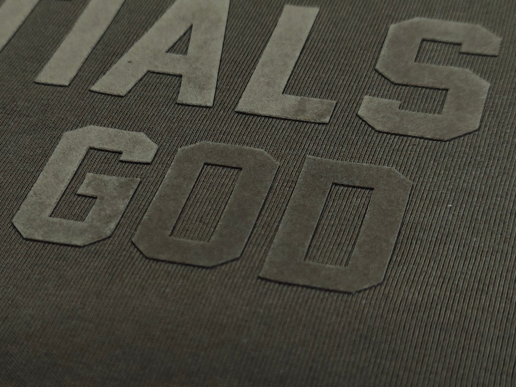 Fear of God Essentials 双排植绒字母印花圆领短袖 T恤 男女同款 夏款 珊瑚红 烟丝色 黑棕色 蛋壳白 烟灰色