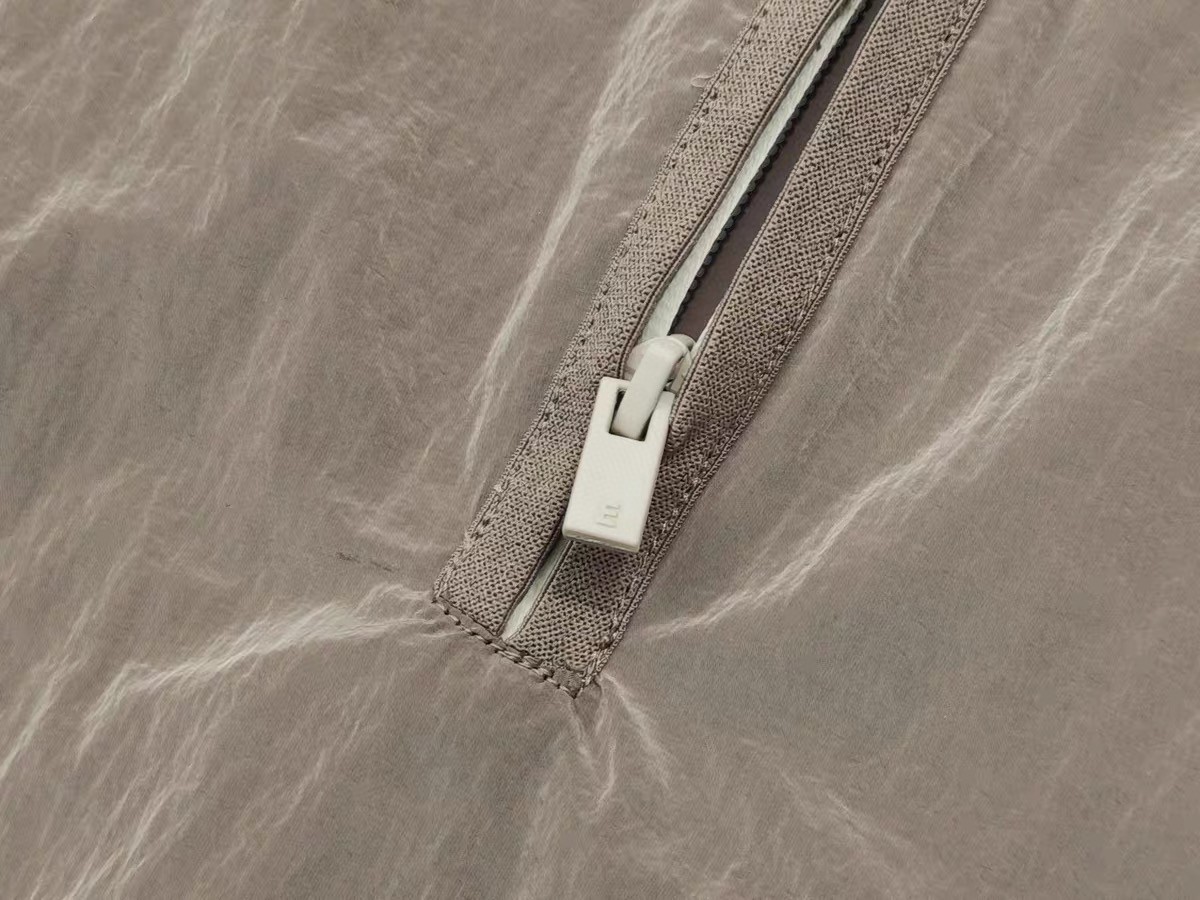 Fear of God Essentials 金属尼龙梭织落肩短袖 外套 男女同款 夏款 金属铜