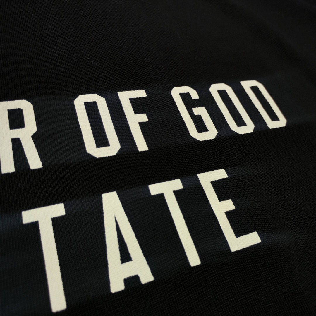 Fear of God Essentials HOLIDAY系列 字母印花圆领短袖 T恤 男女同款 夏款 曜石黑 幽兰紫