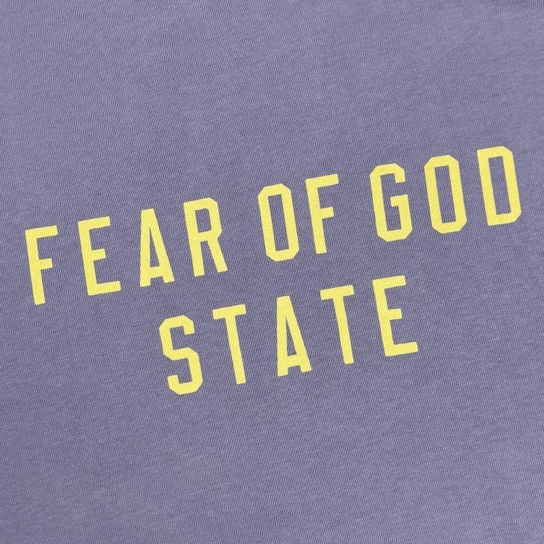 Fear of God Essentials HOLIDAY系列 字母印花圆领短袖 T恤 男女同款 夏款 曜石黑 幽兰紫