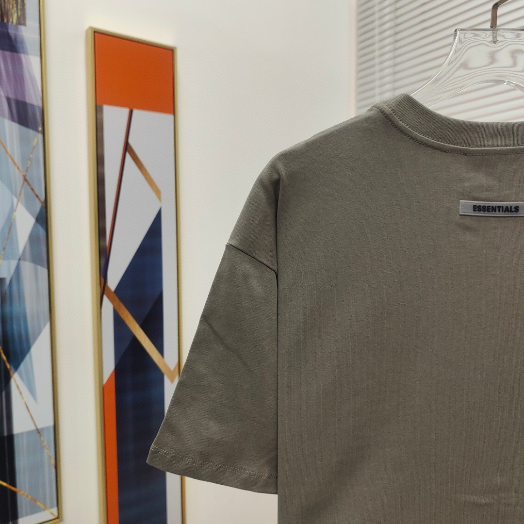 Fear of God Essentials 2026 复线黑标硅胶字母男女同款短袖 T恤 夏款 白色 炭灰色