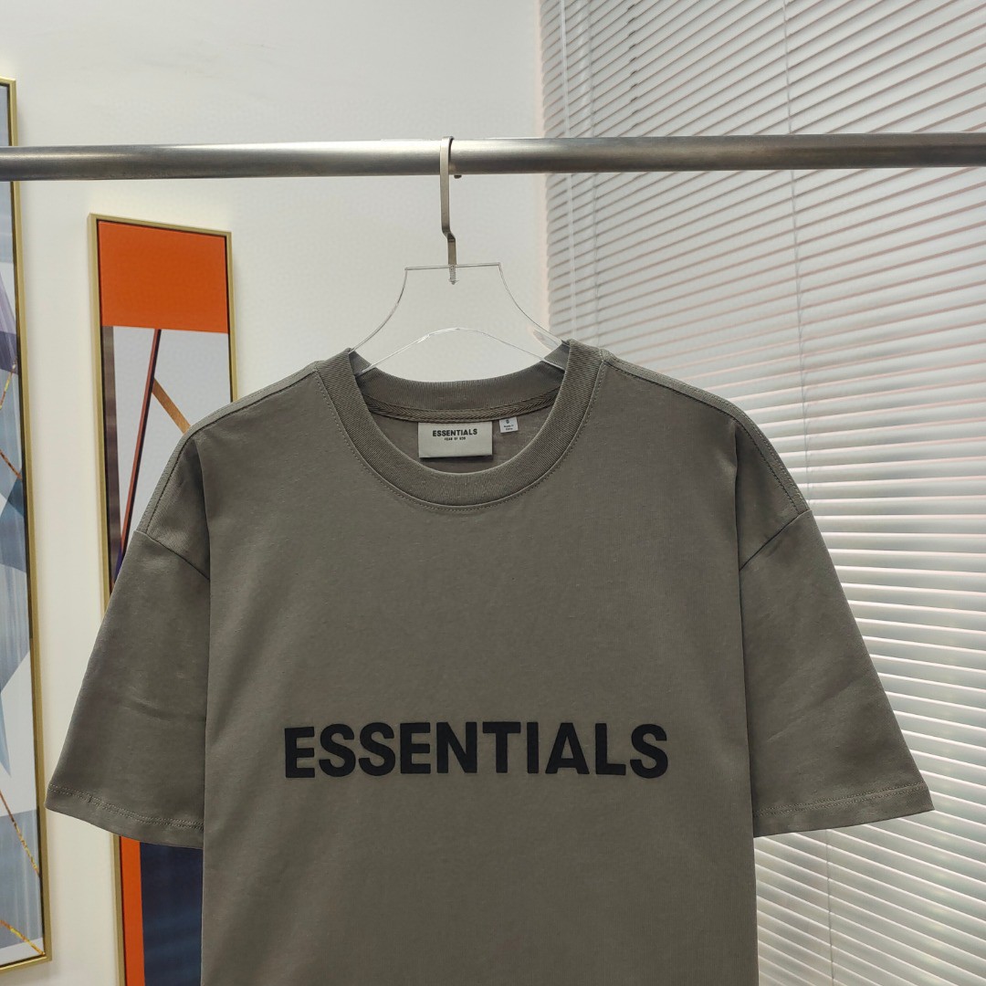 Fear of God Essentials 2026 复线黑标硅胶字母男女同款短袖 T恤 夏款 白色 炭灰色