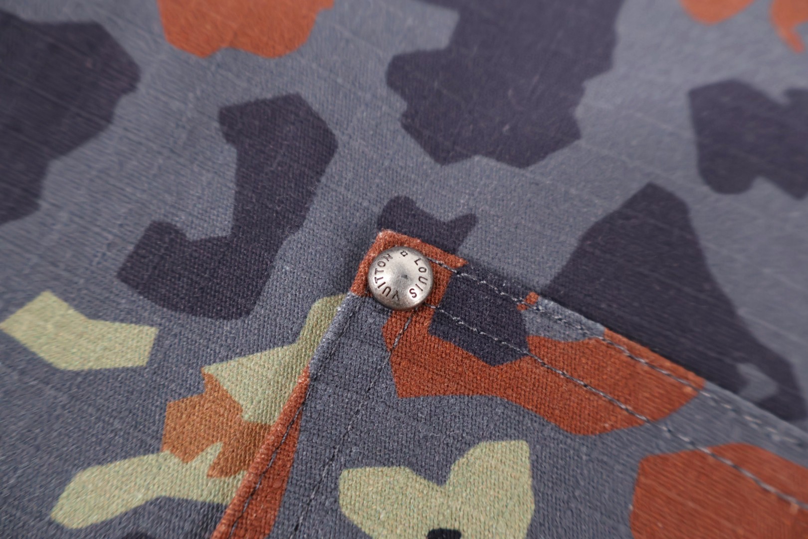 LOUIS VUITTON Nigo联名款印花短裤 五分裤 裤子 B0 1AIME7