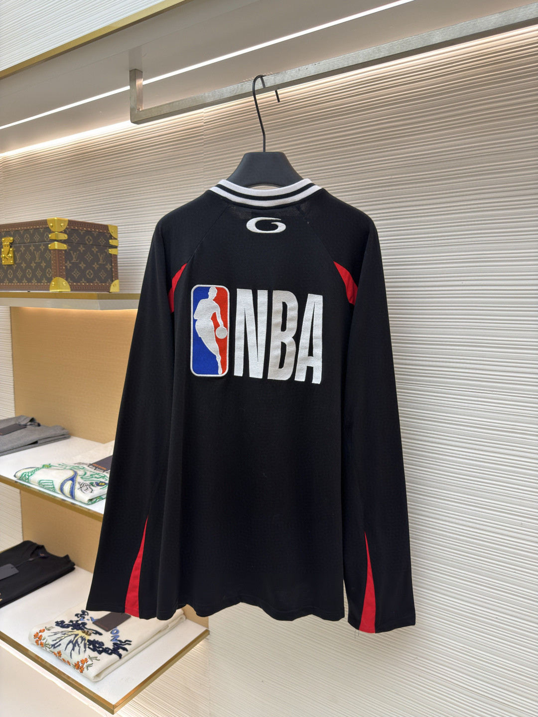 Balenciaga 巴黎世家 NBA联名款 刺绣长袖T恤 黑色 B0 864877TTVW21060