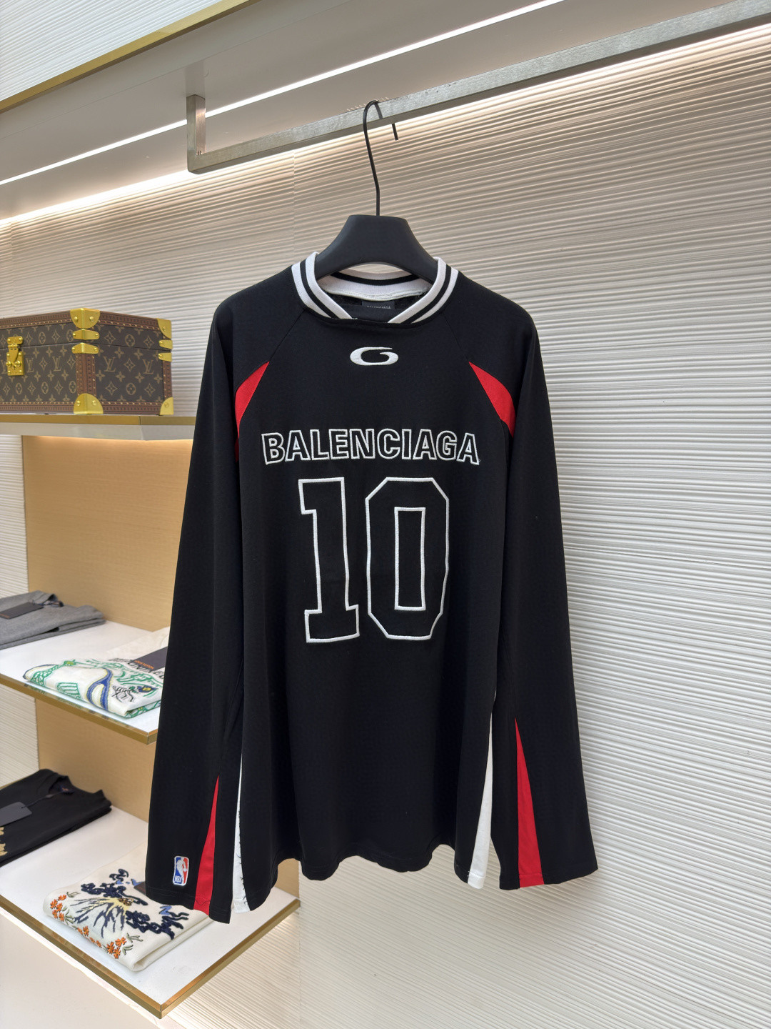 Balenciaga 巴黎世家 NBA联名款 刺绣长袖T恤 黑色 B0 864877TTVW21060