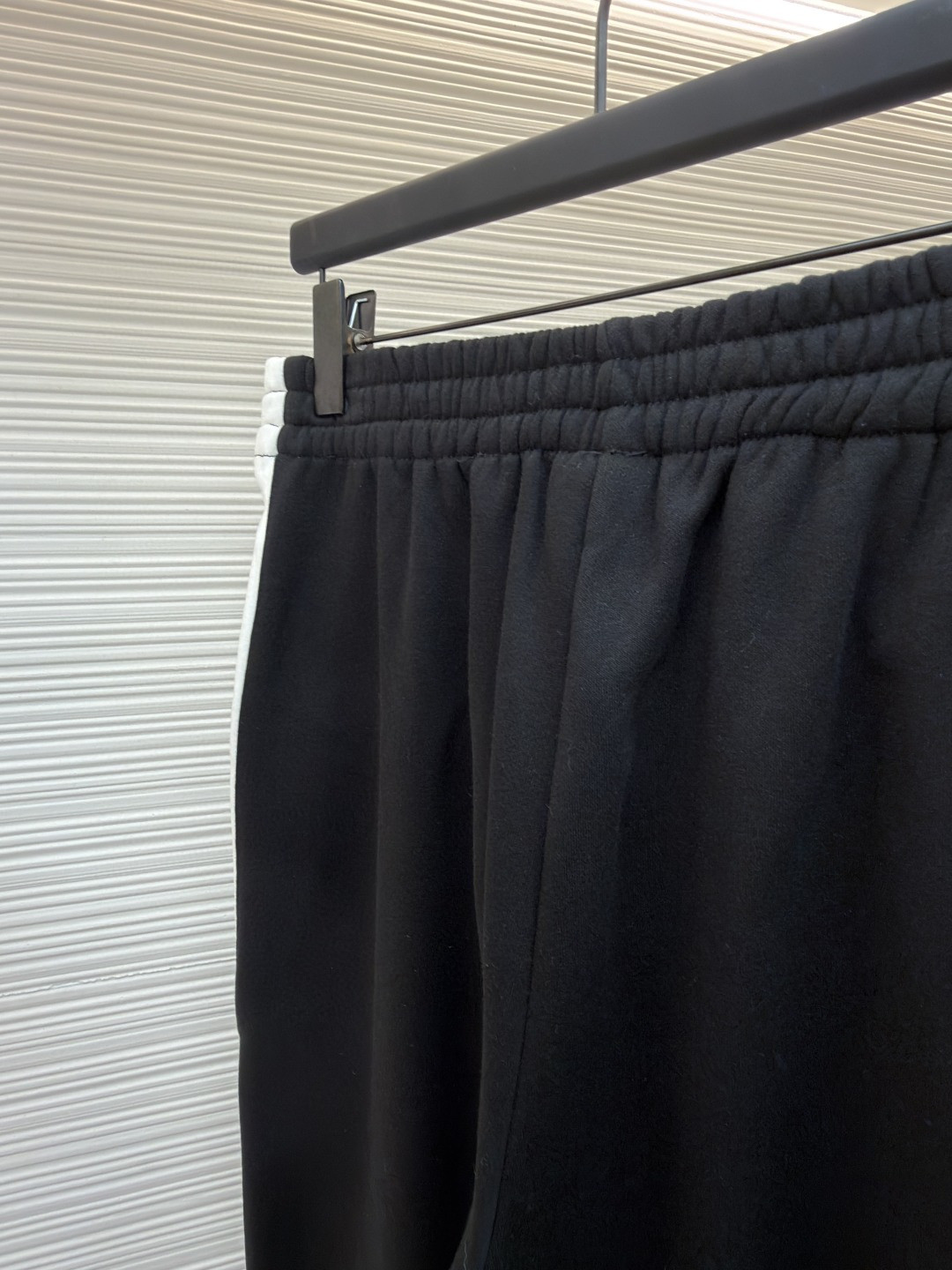 Balenciaga 巴黎世家 NBA联名款 刺绣松紧腰运动裤 长裤 裤子 休闲裤 黑色 B0 864873TTVV91070