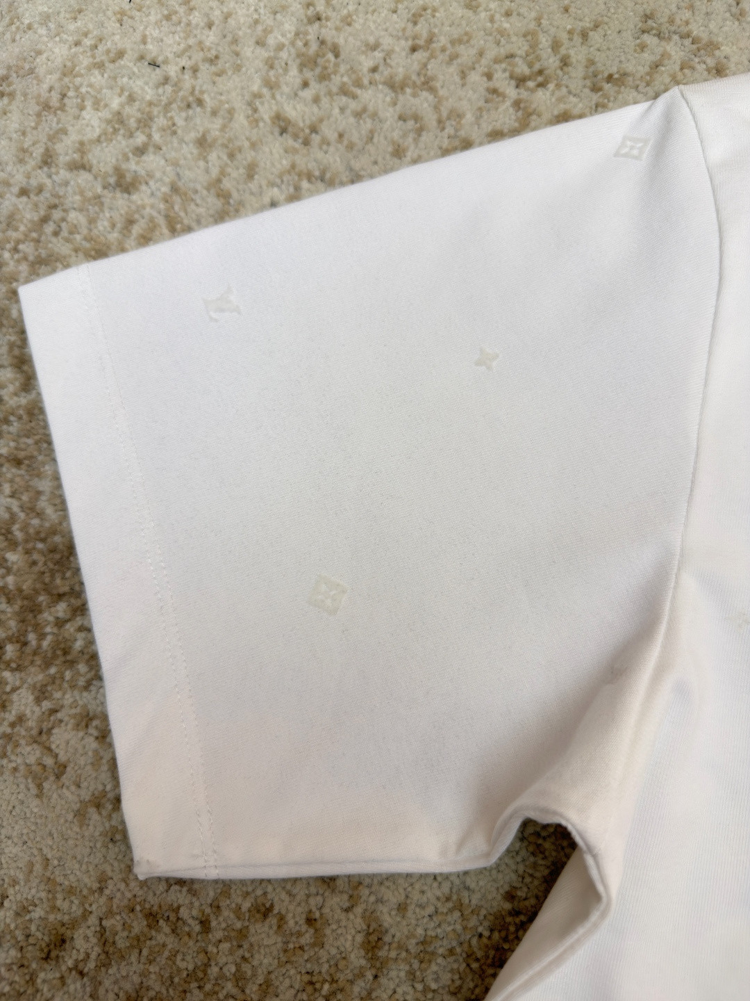 LOUIS VUITTON 路易威登 LV 植绒印花暗纹圆领T恤 短袖 白色 黑色 A0 