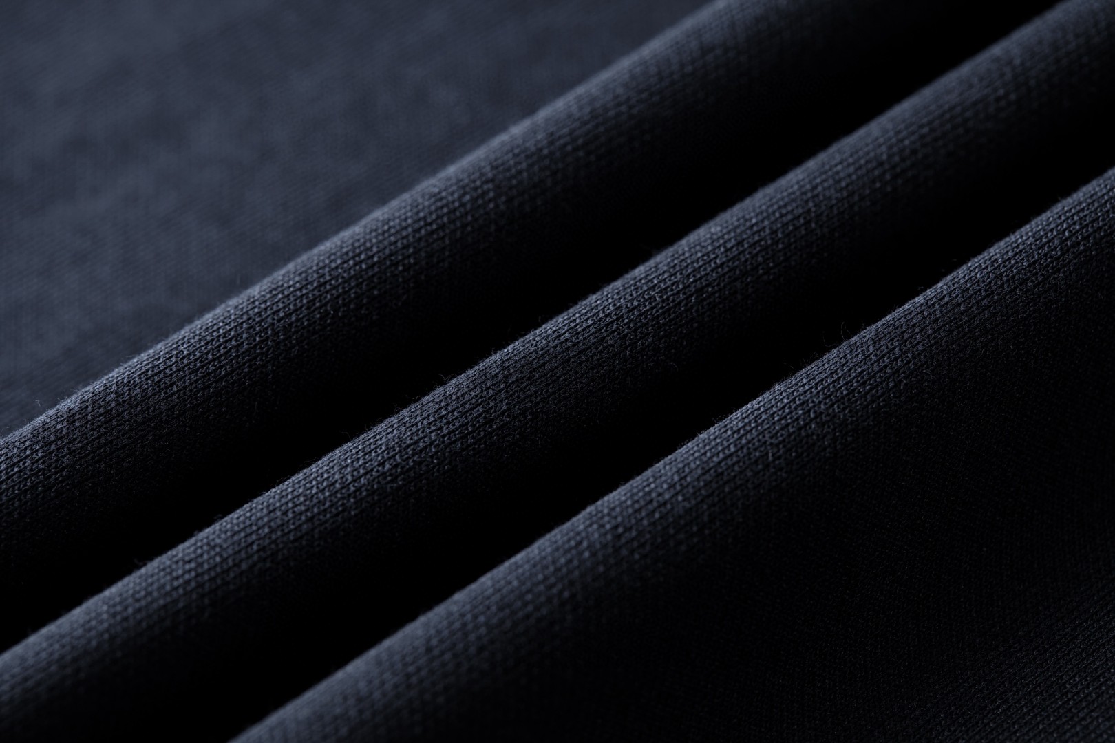 FENDI 芬迪 刺绣手绘标识T恤 短袖 套头 夏季 白色 黑色 A0 FY0936AYZ9F0H0G