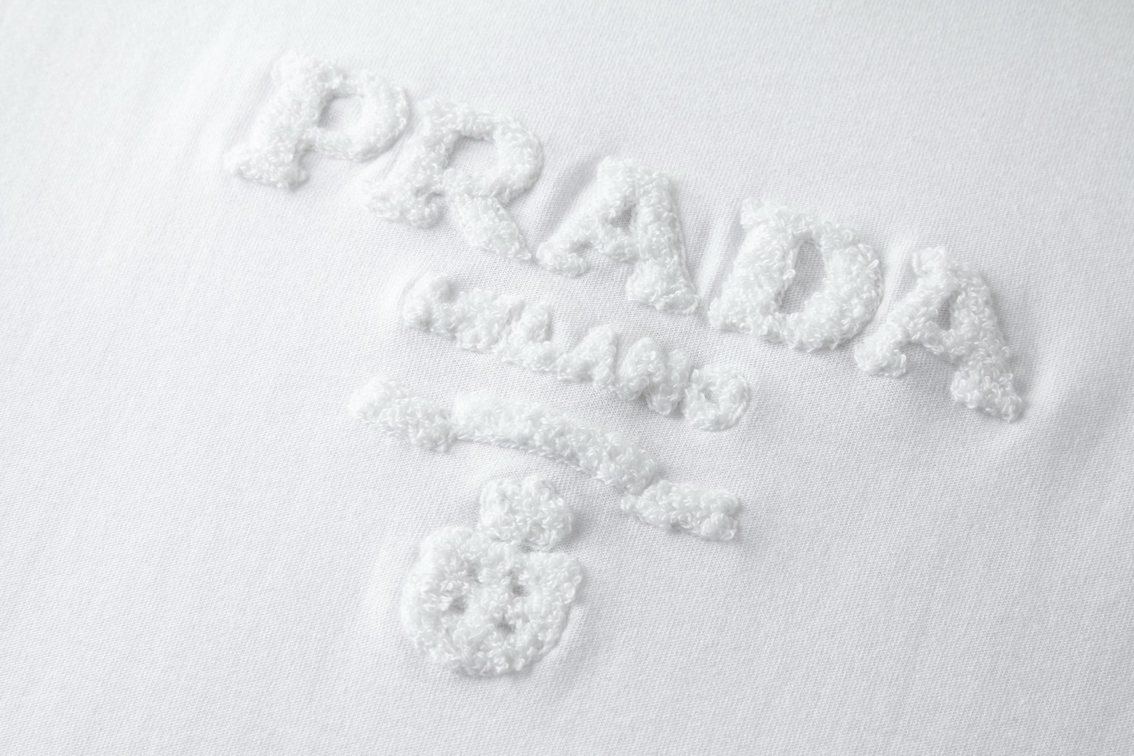 PRADA 普拉达 毛巾刺绣标识圆领短袖 T恤 夏季 黑色 蓝色 白色 A0 UJN897-14LB-F0008-S-OOO