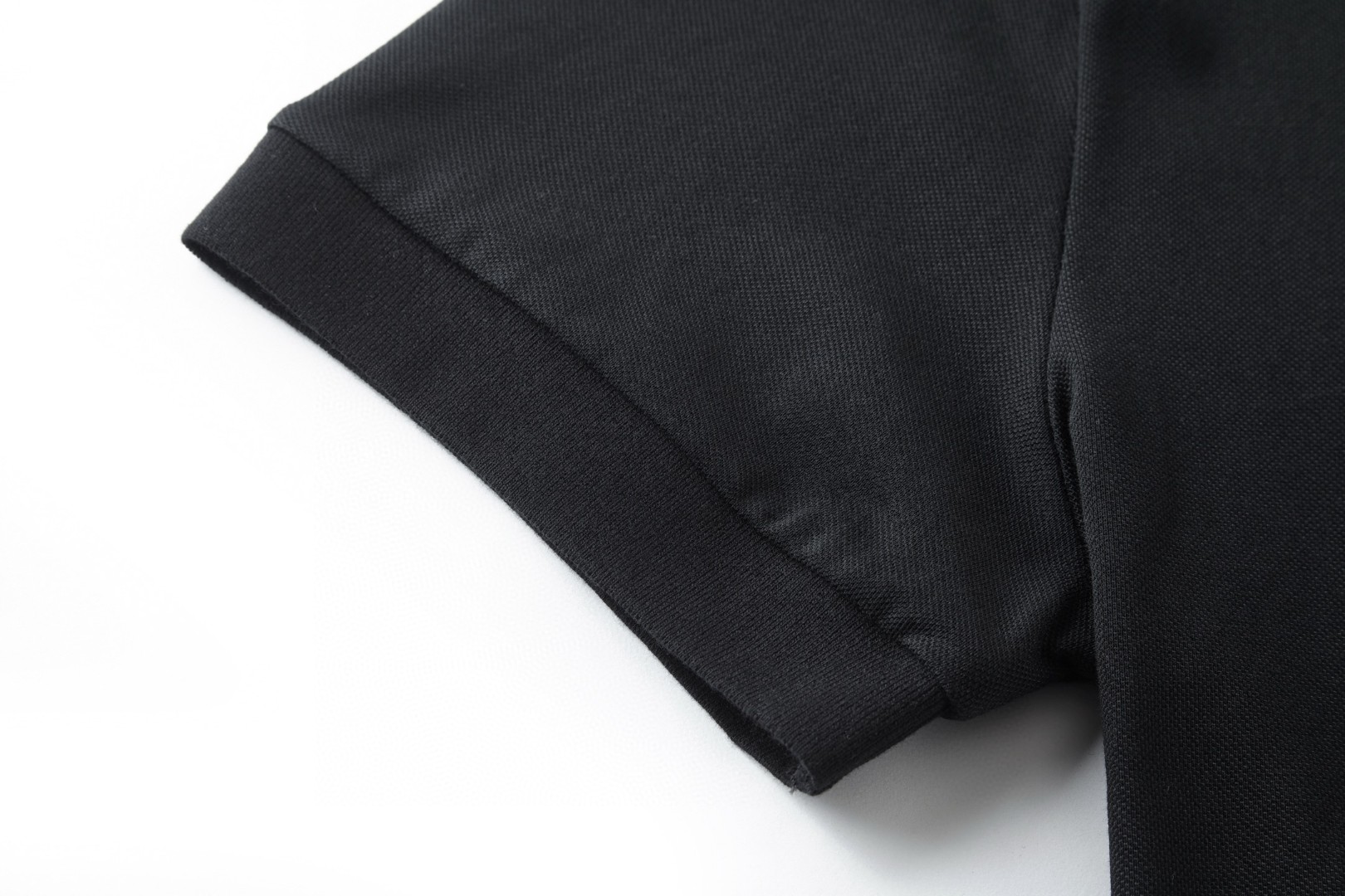 PRADA 普拉达 钢标翻领Polo衫 短袖 T恤 夏季 白色 黑色 A0 UJN444-XGS-F0009-S-WM3